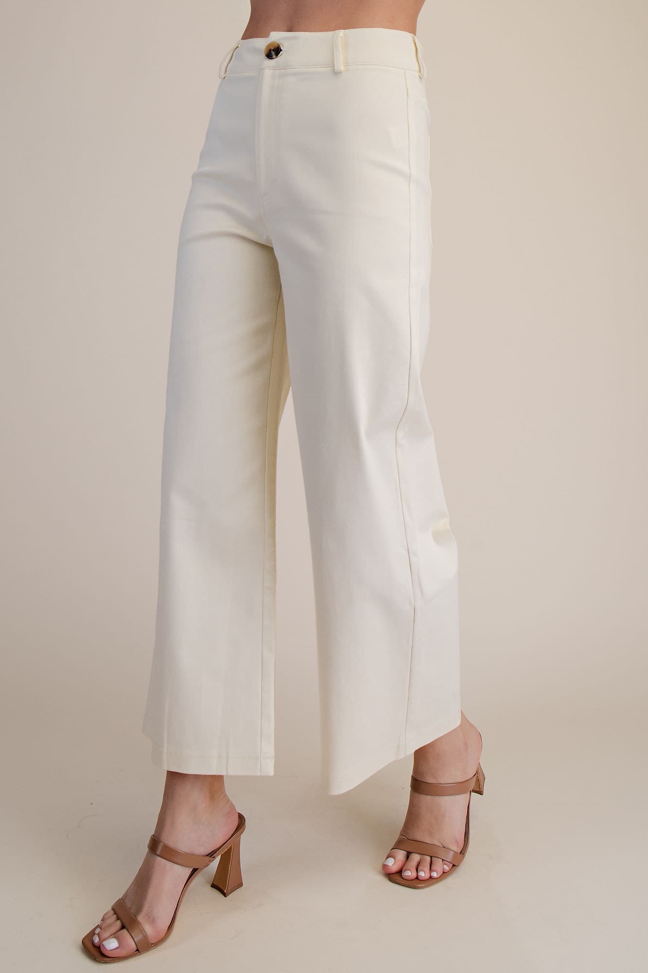 GP9642 - IVORY