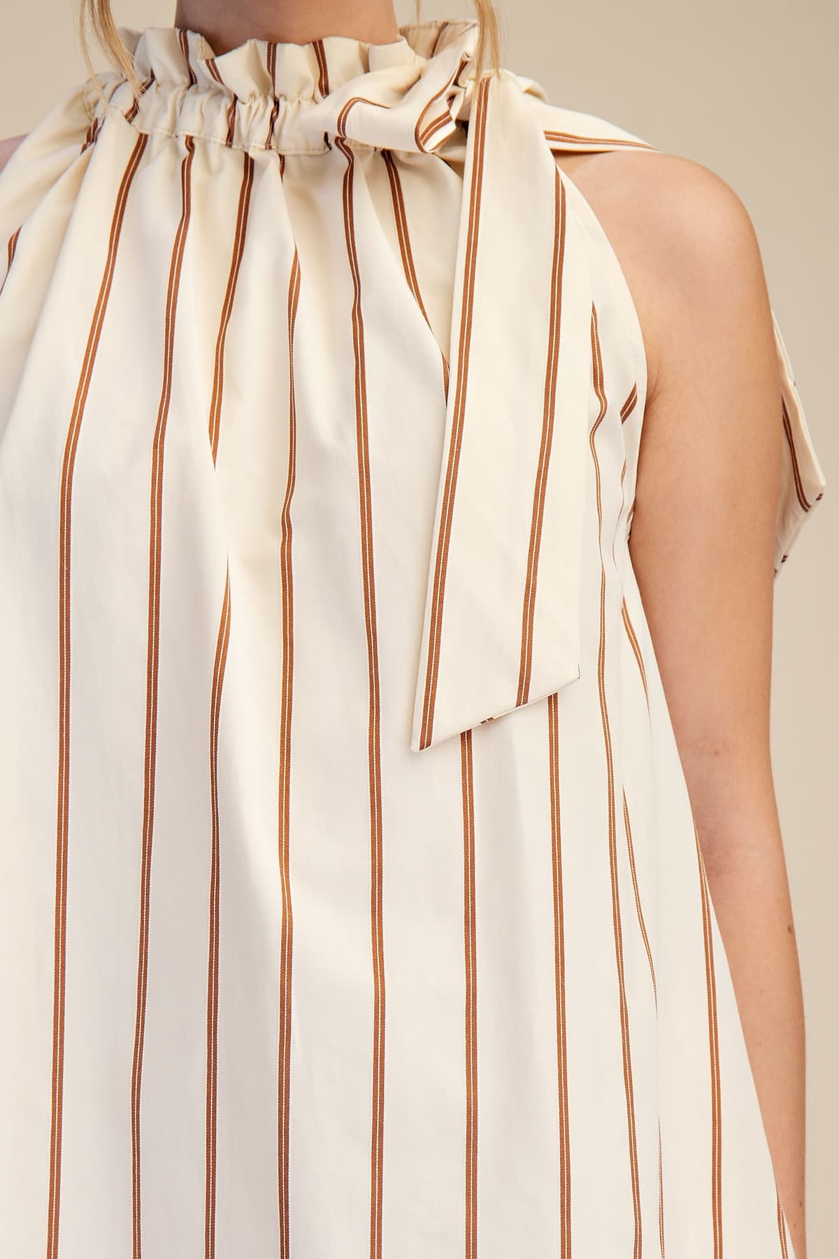 GD9682 - TAUPE