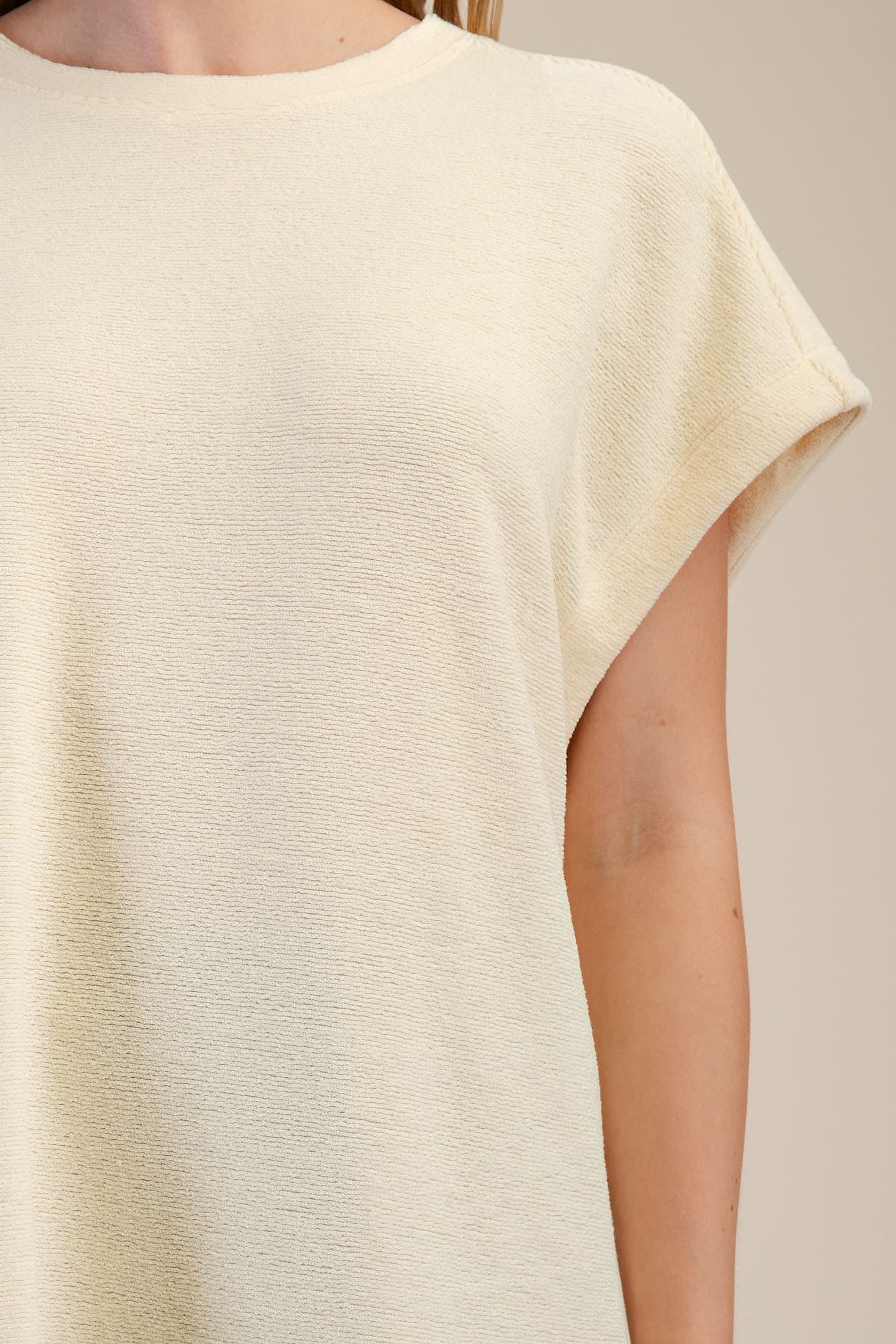 GT9639 - BUTTER YELLOW