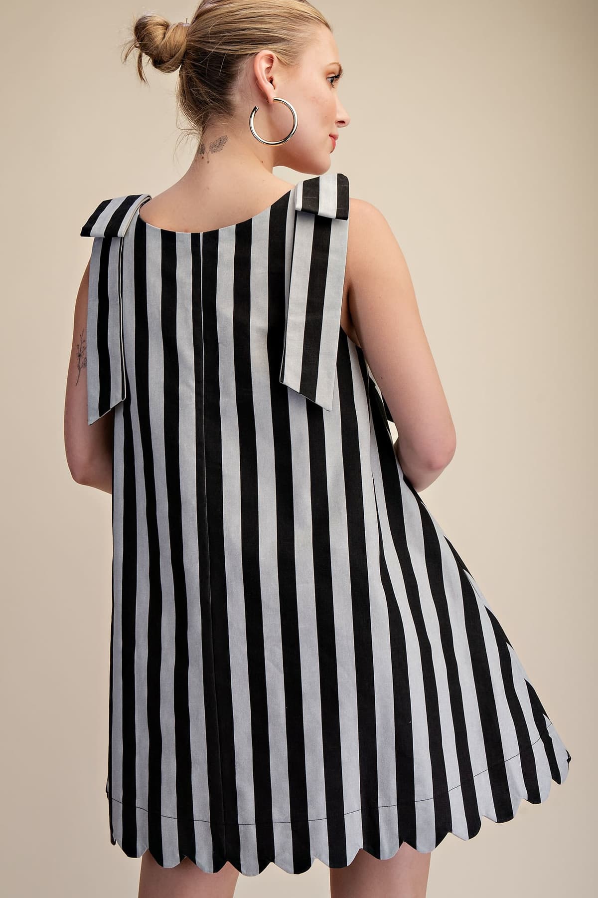 GD9586 - BLACK