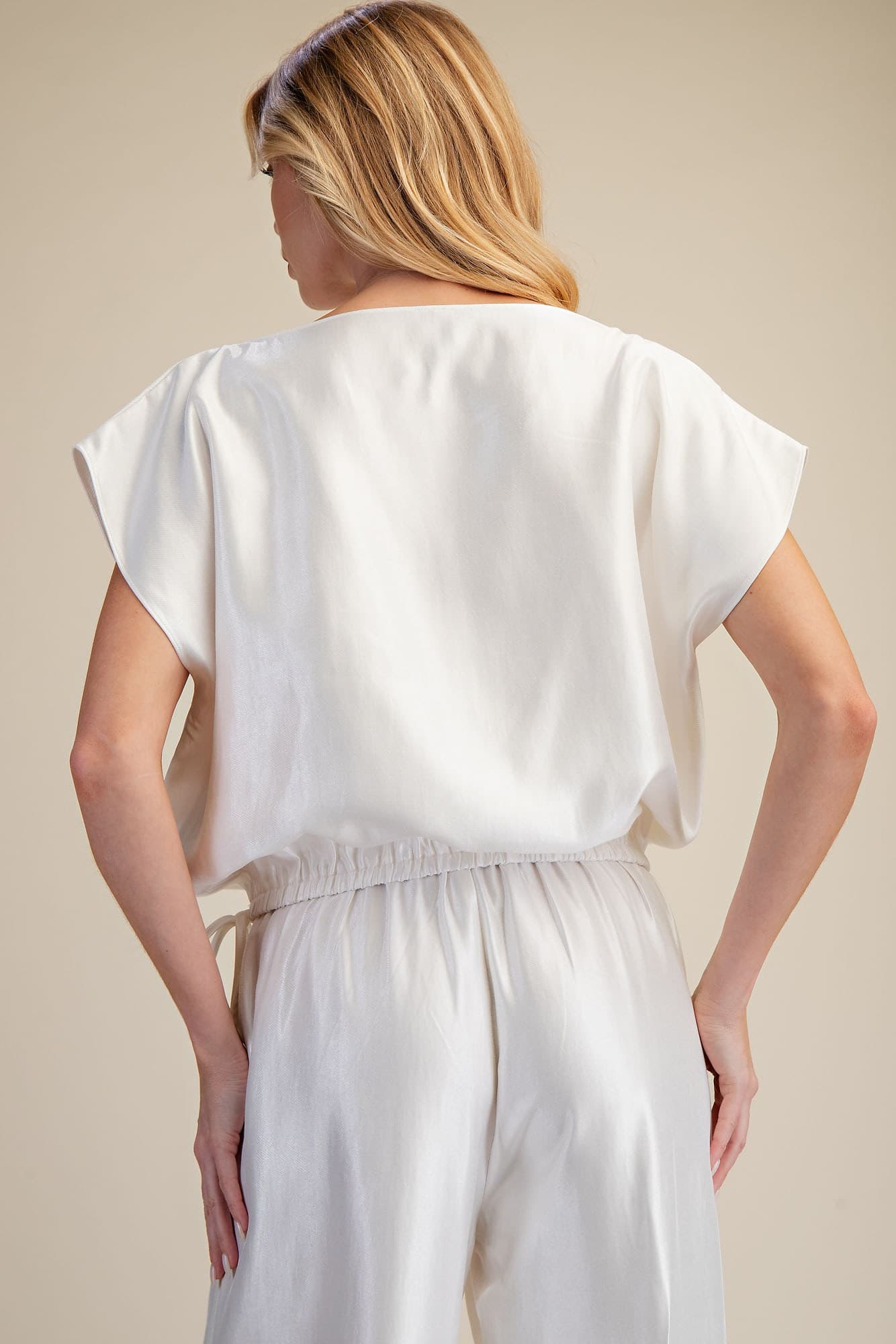 GT8818 - WHITE