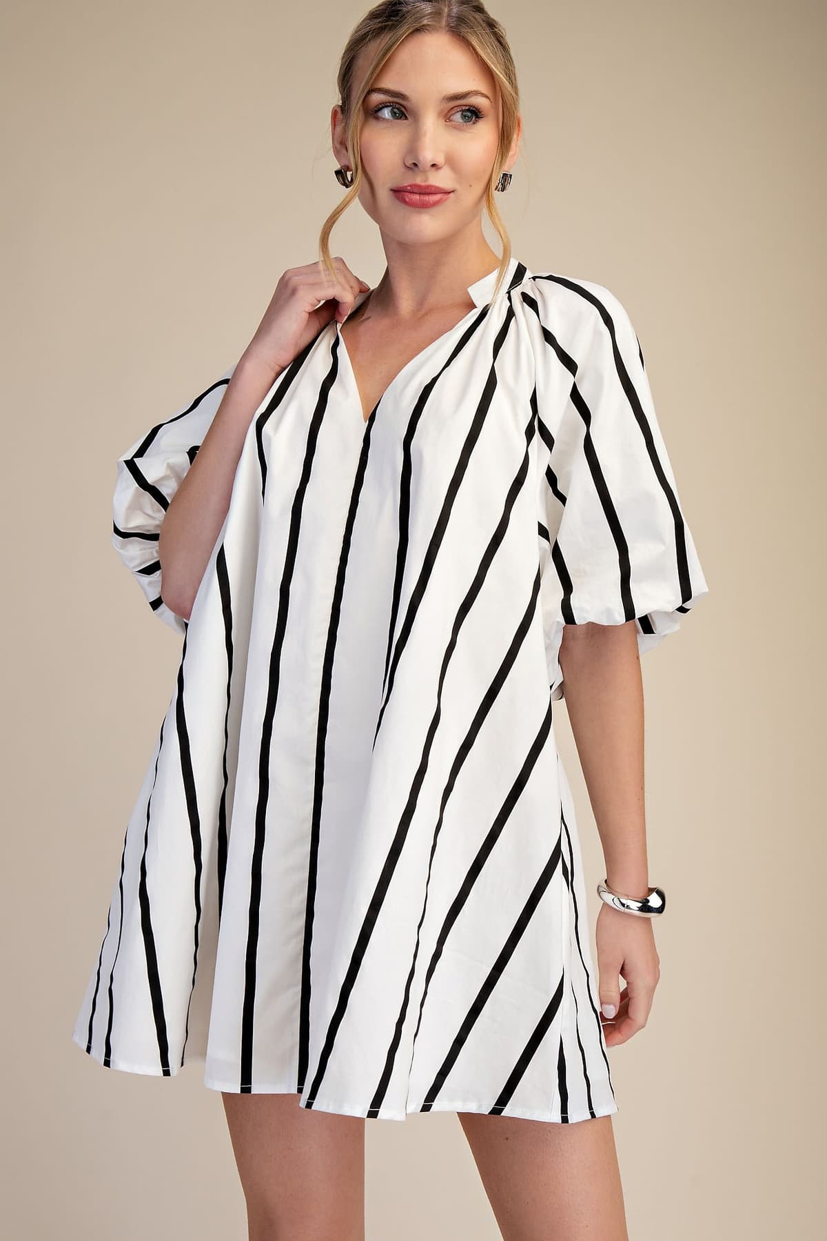 GD8890 - WHITE
