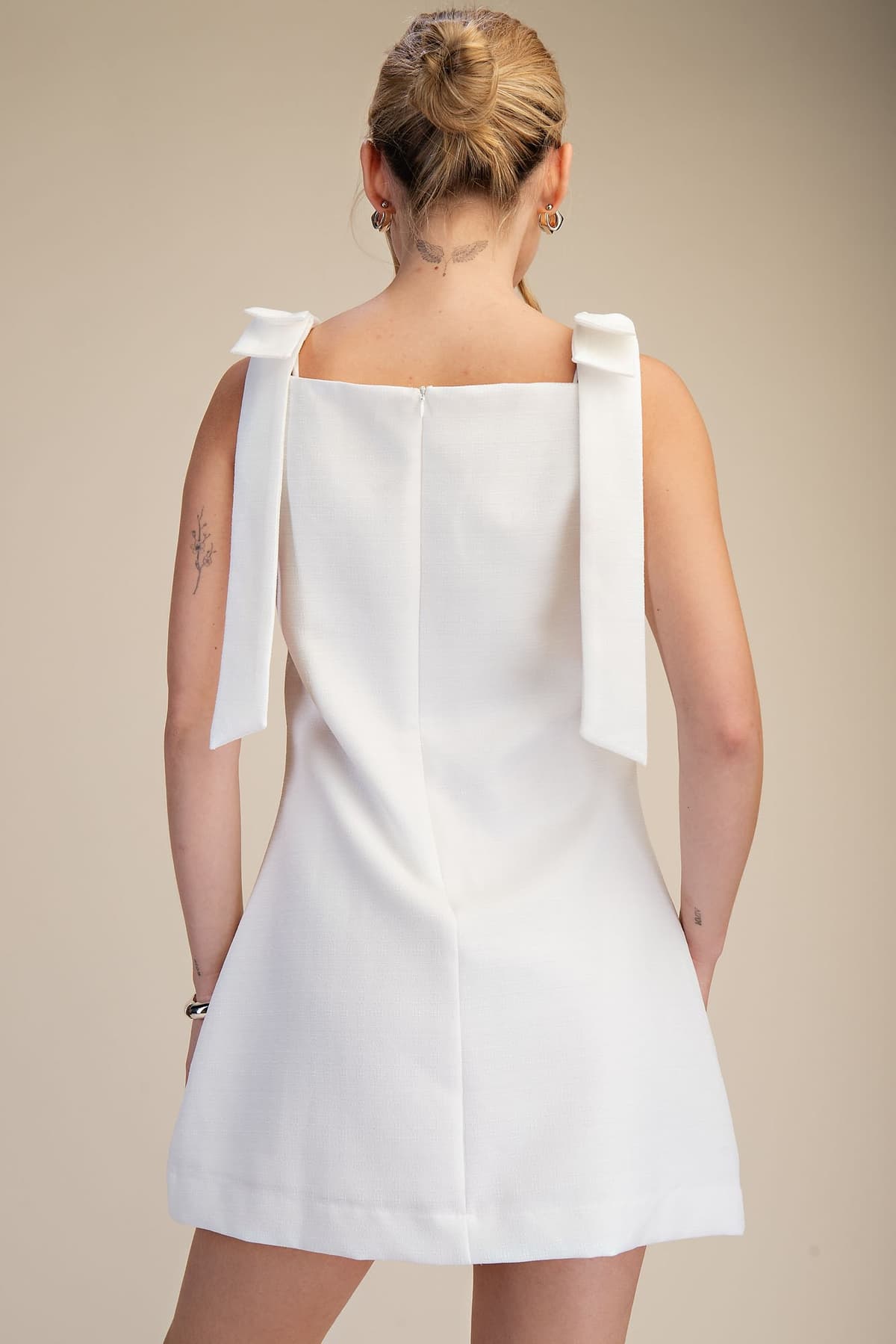 GD8956 - WHITE