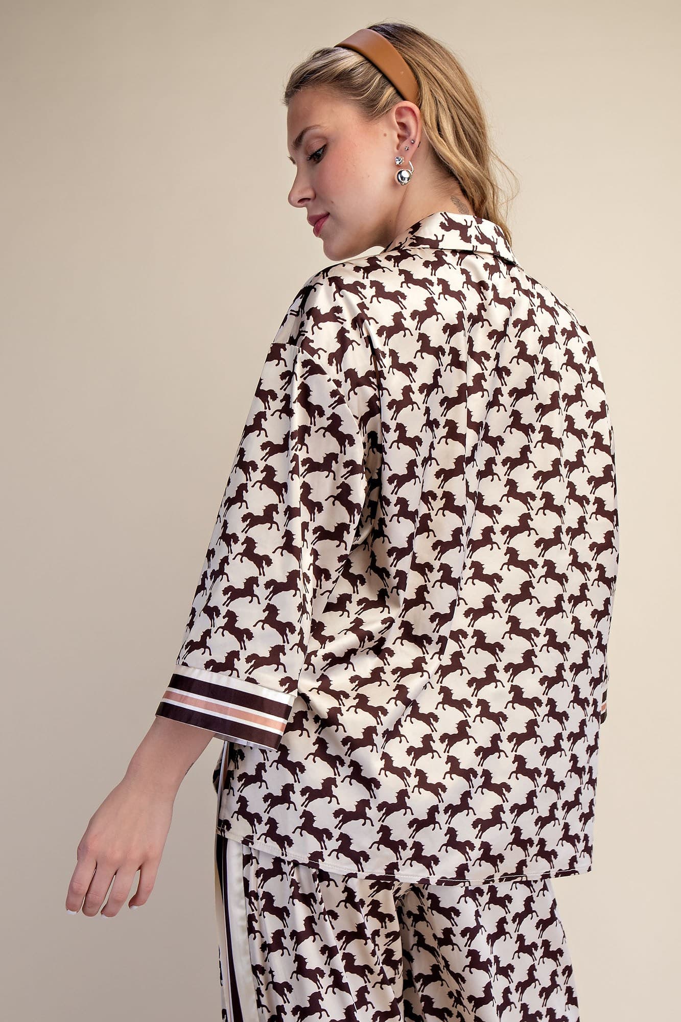 GT9694 - CREAM/BROWN