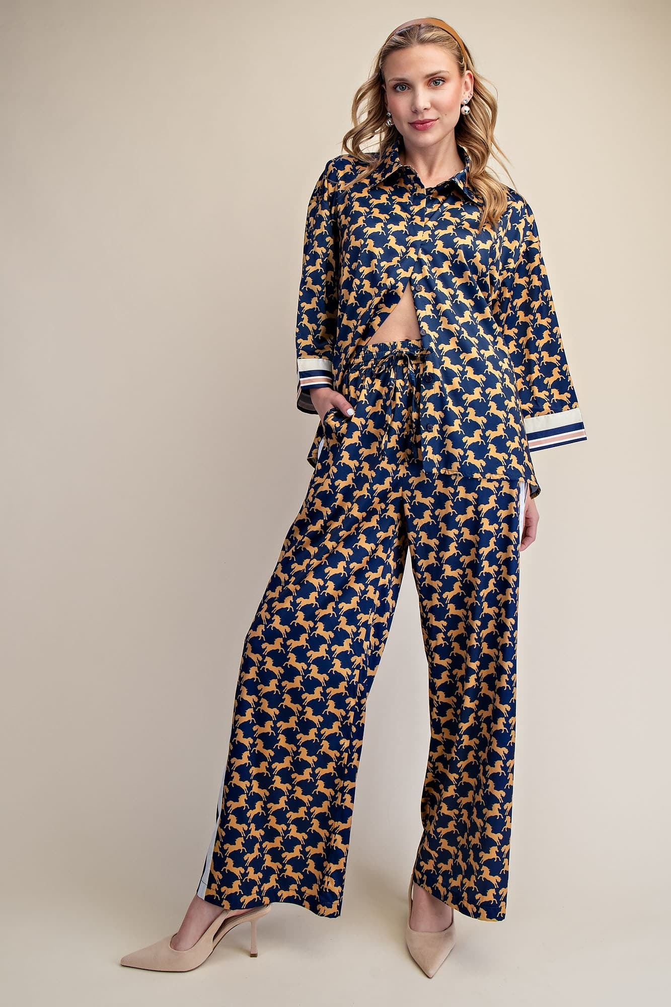 GT9694 - NAVY/CAMEL
