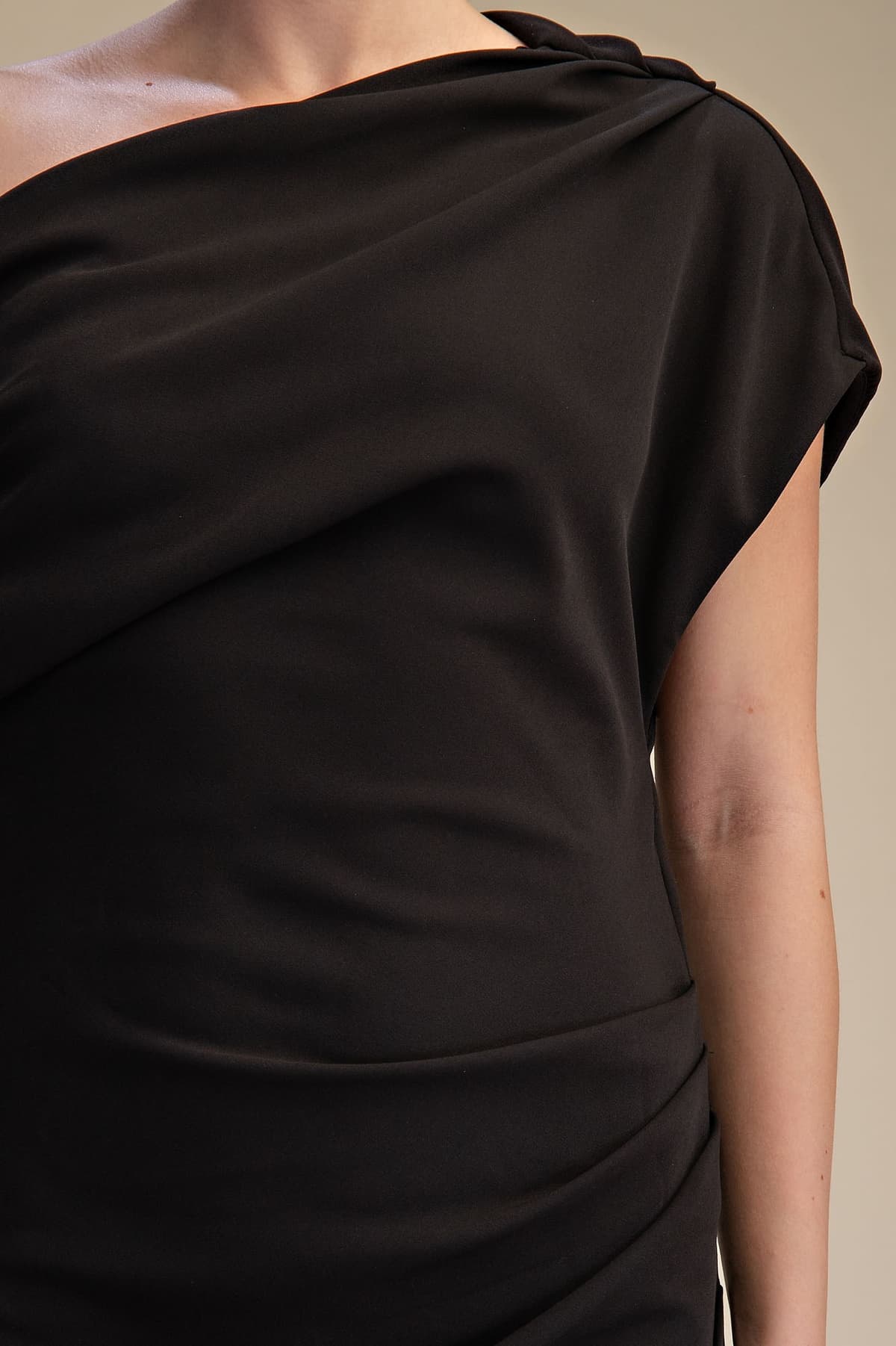 GD8844 - BLACK