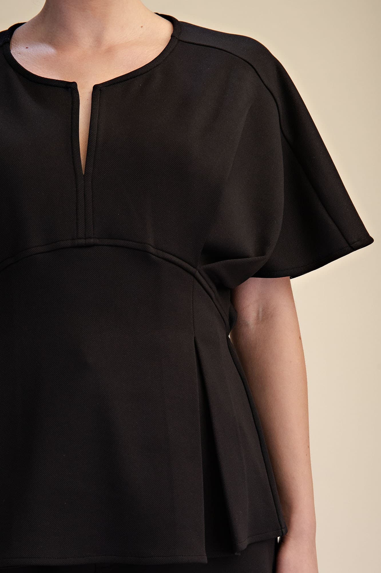 GT9942 - BLACK