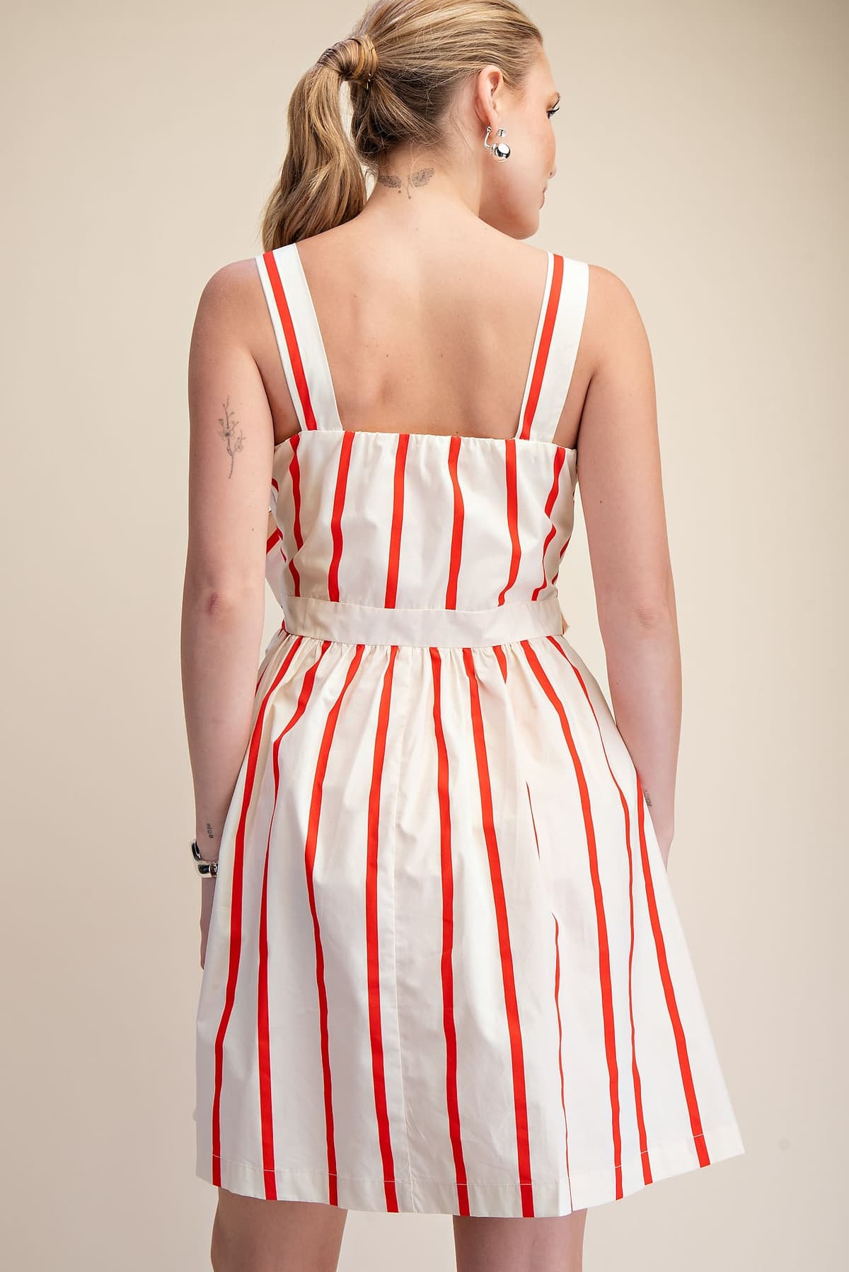 D8055 - RED
