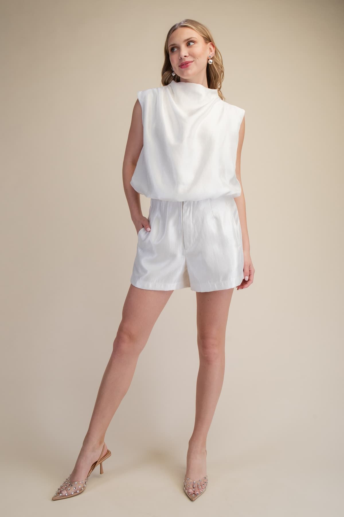 P8082 - WHITE