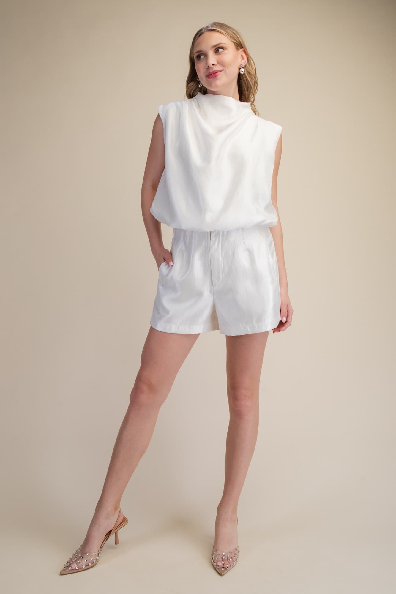 P8082 - WHITE