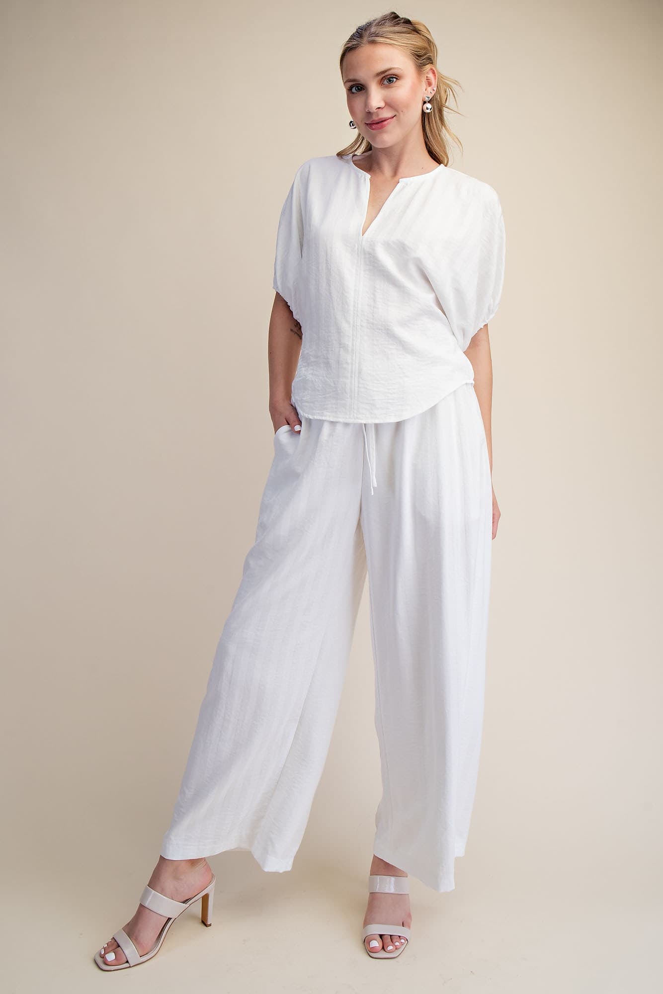 T8112 - WHITE
