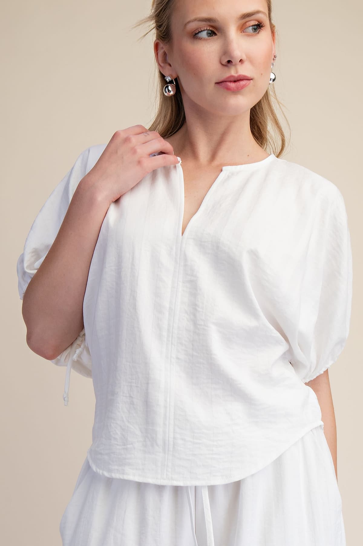 T8112 - WHITE