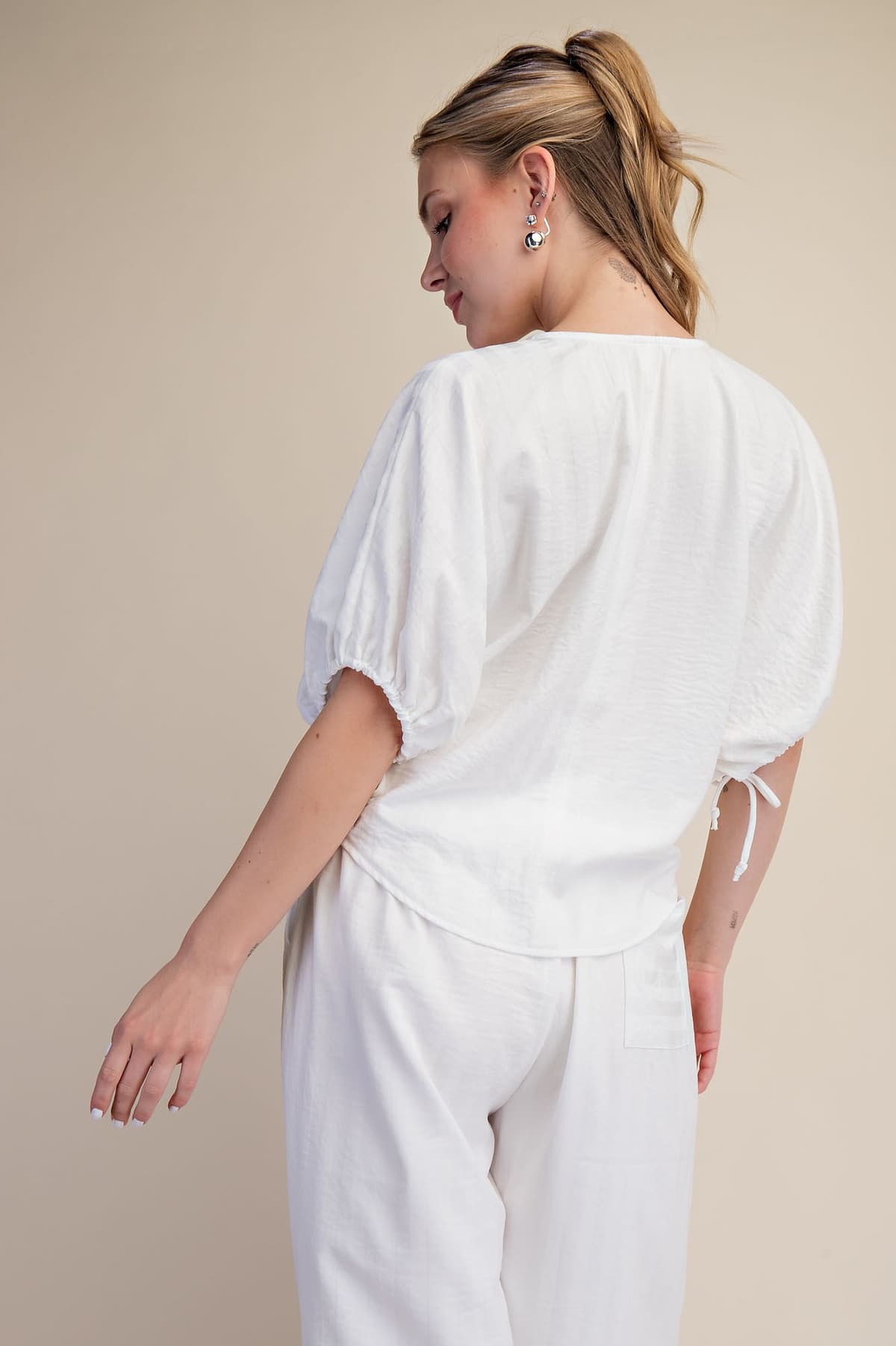 T8112 - WHITE