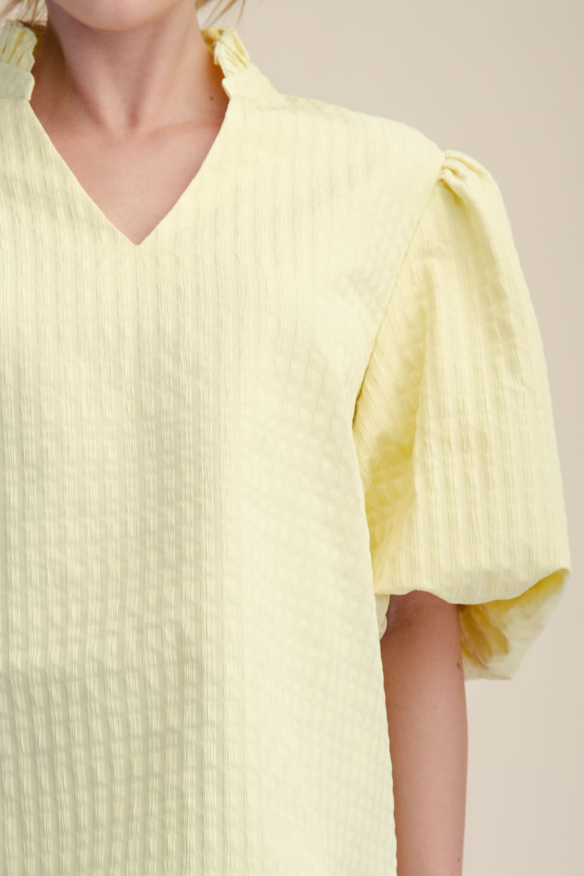 T9108 - BUTTER YELLOW