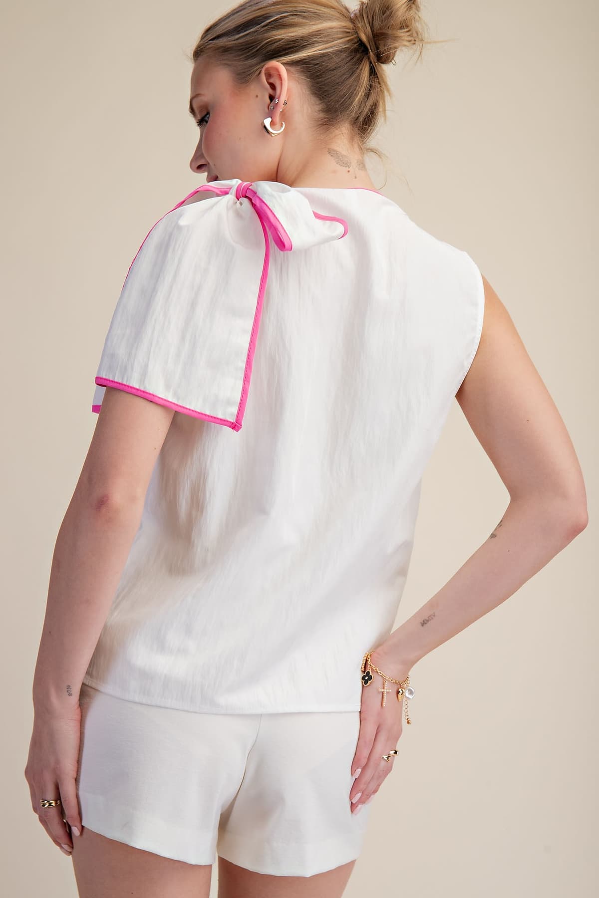 T8113 - WHITE