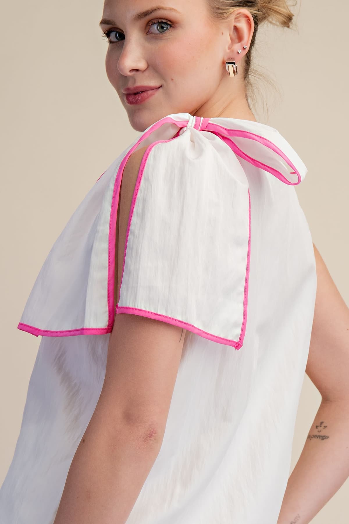 T8113 - WHITE