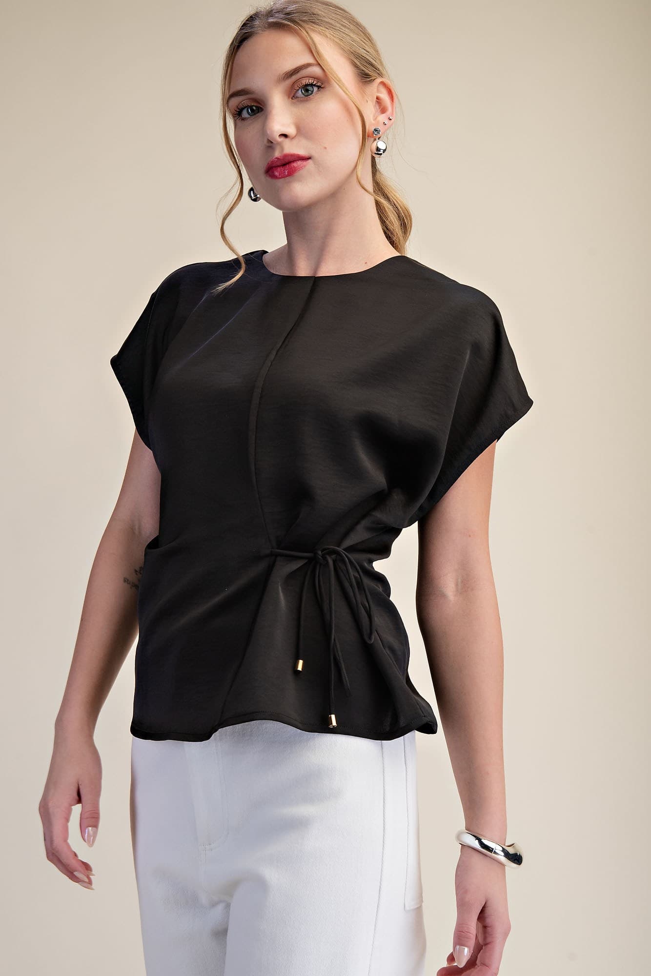 T8126 - BLACK
