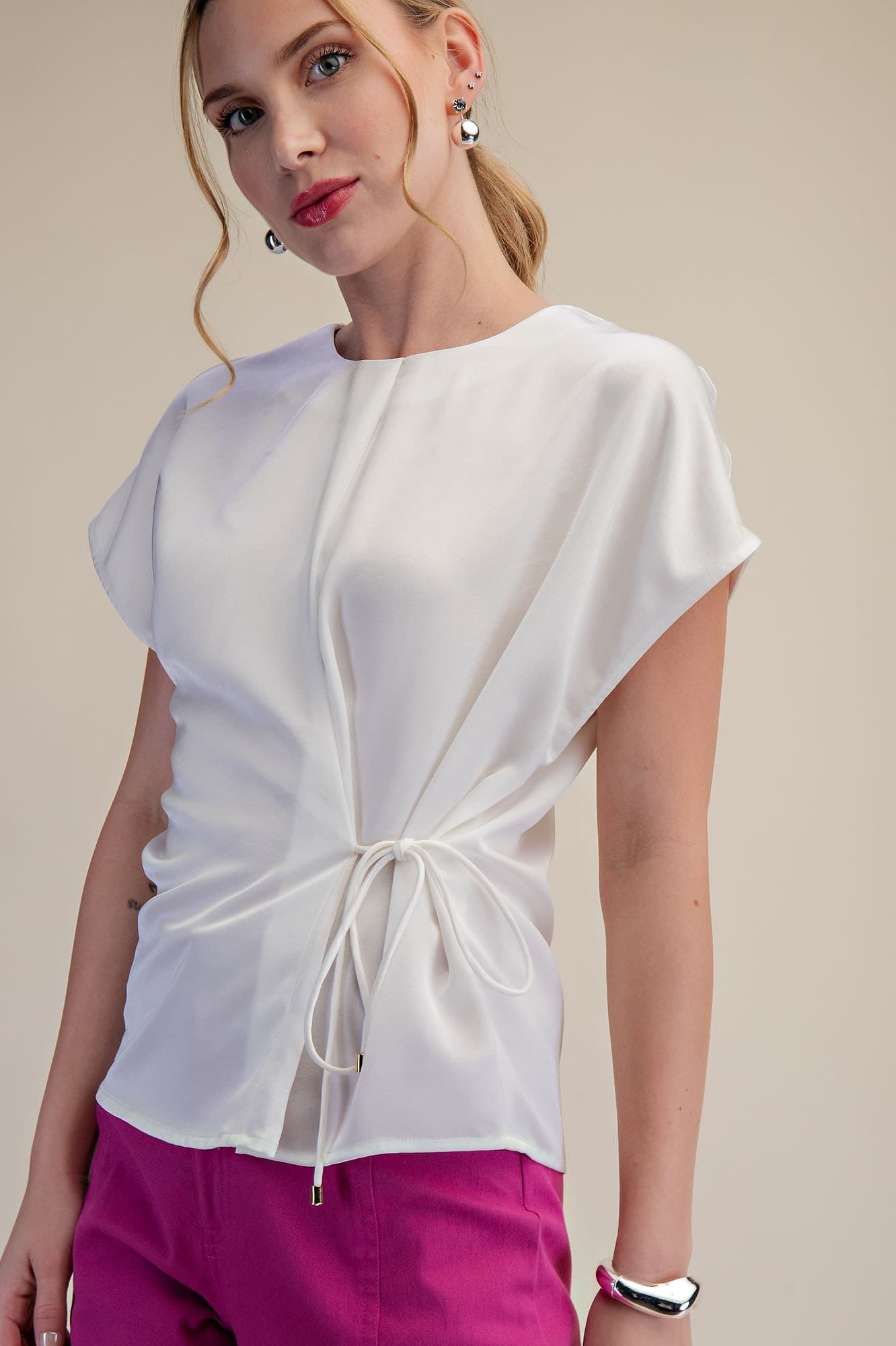 T8126 - WHITE