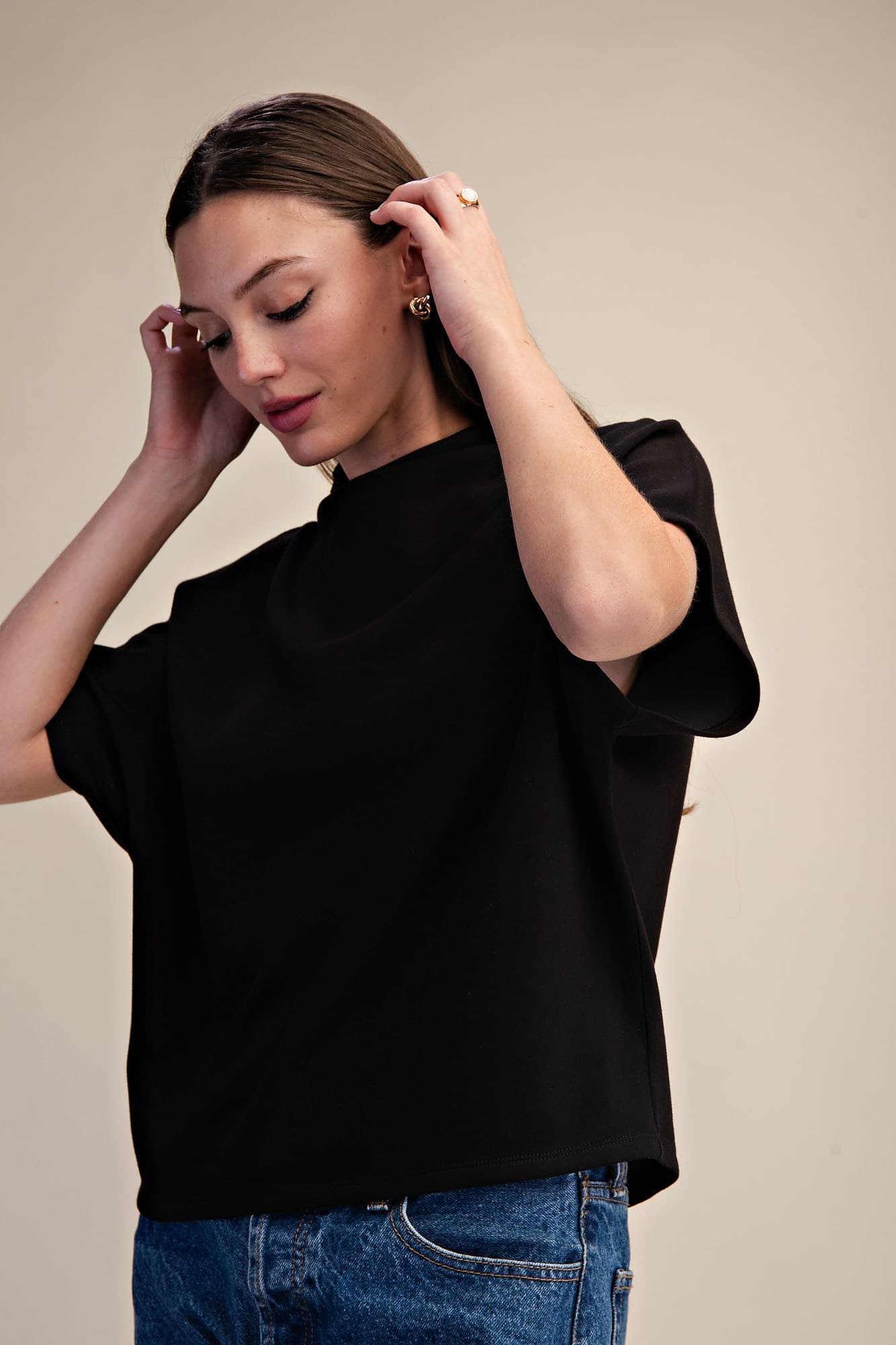 T8156 - BLACK