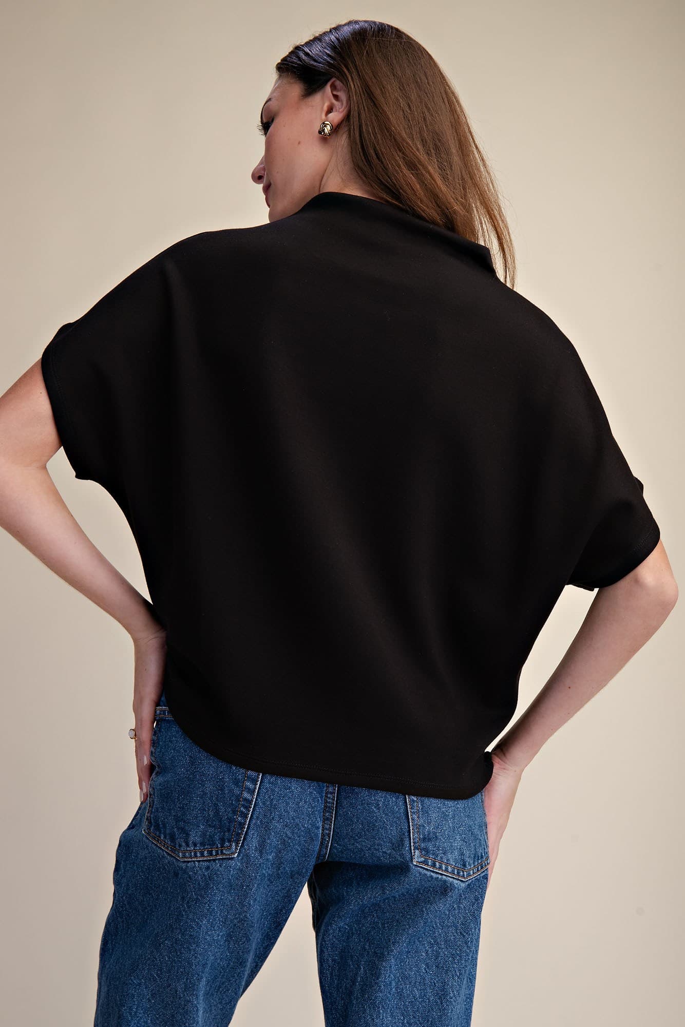 T8156 - BLACK