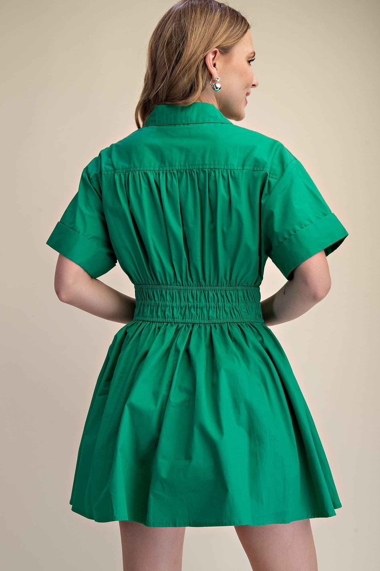 D8152 - KELLY GREEN