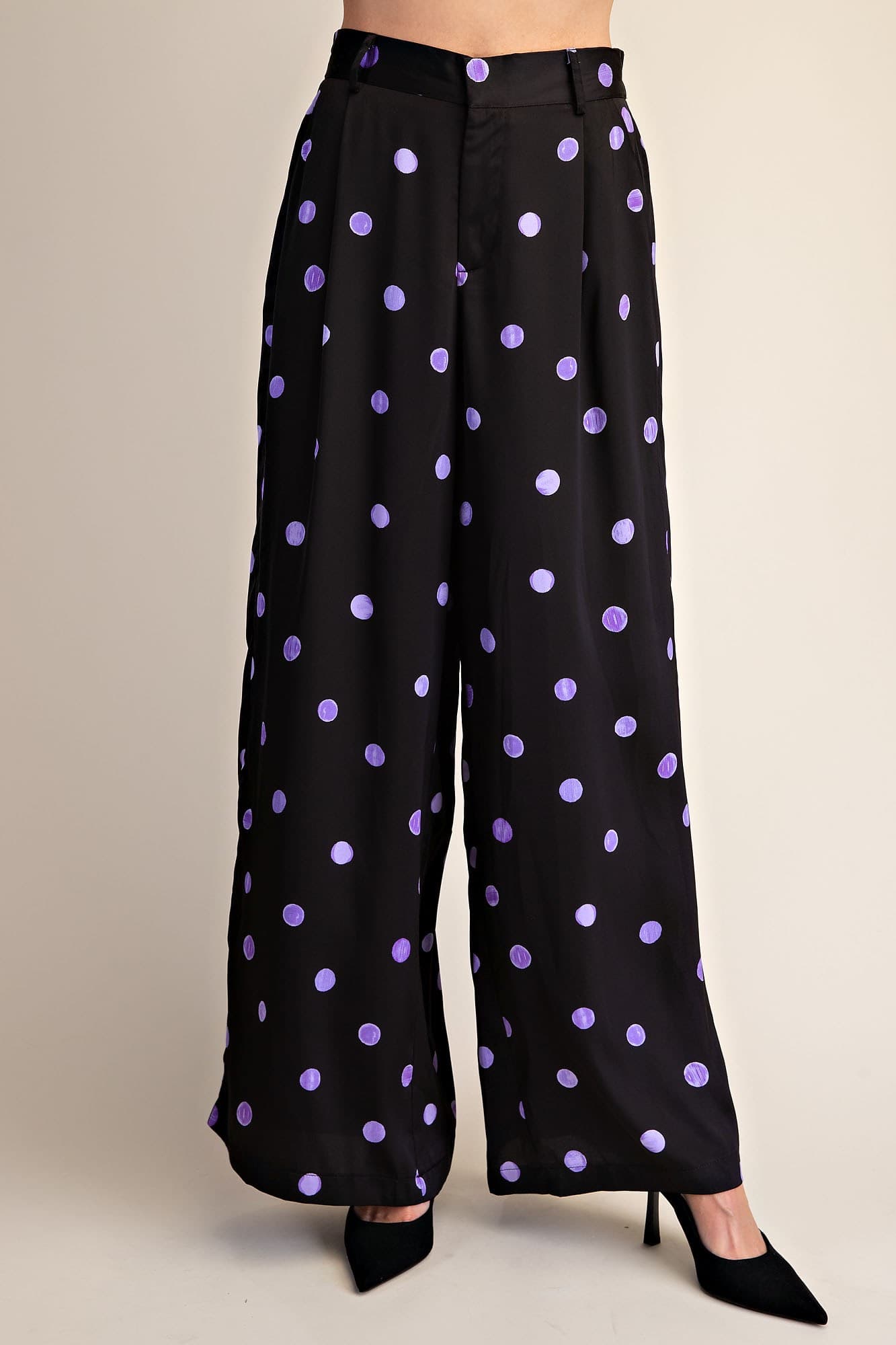 P8235 - BLACK