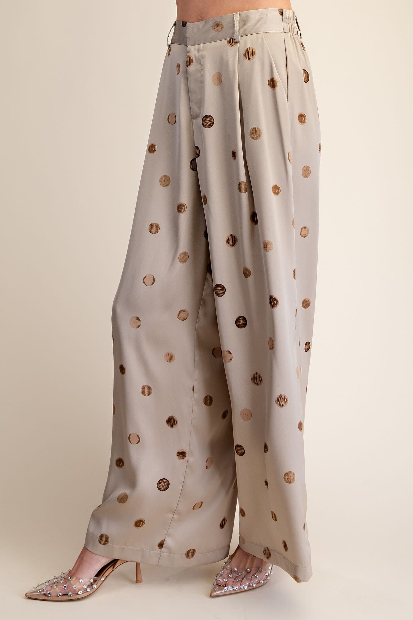 P8235 - TAUPE