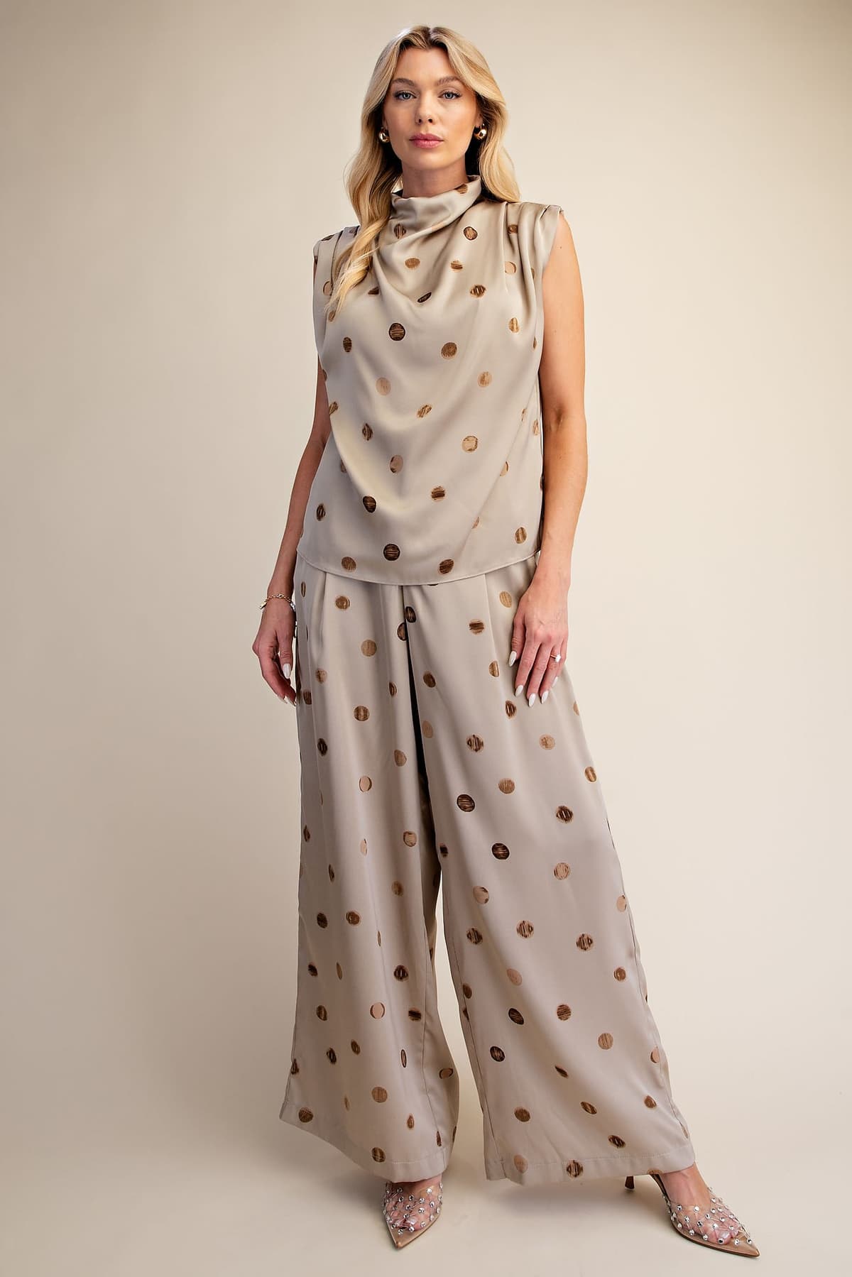T8234 - TAUPE