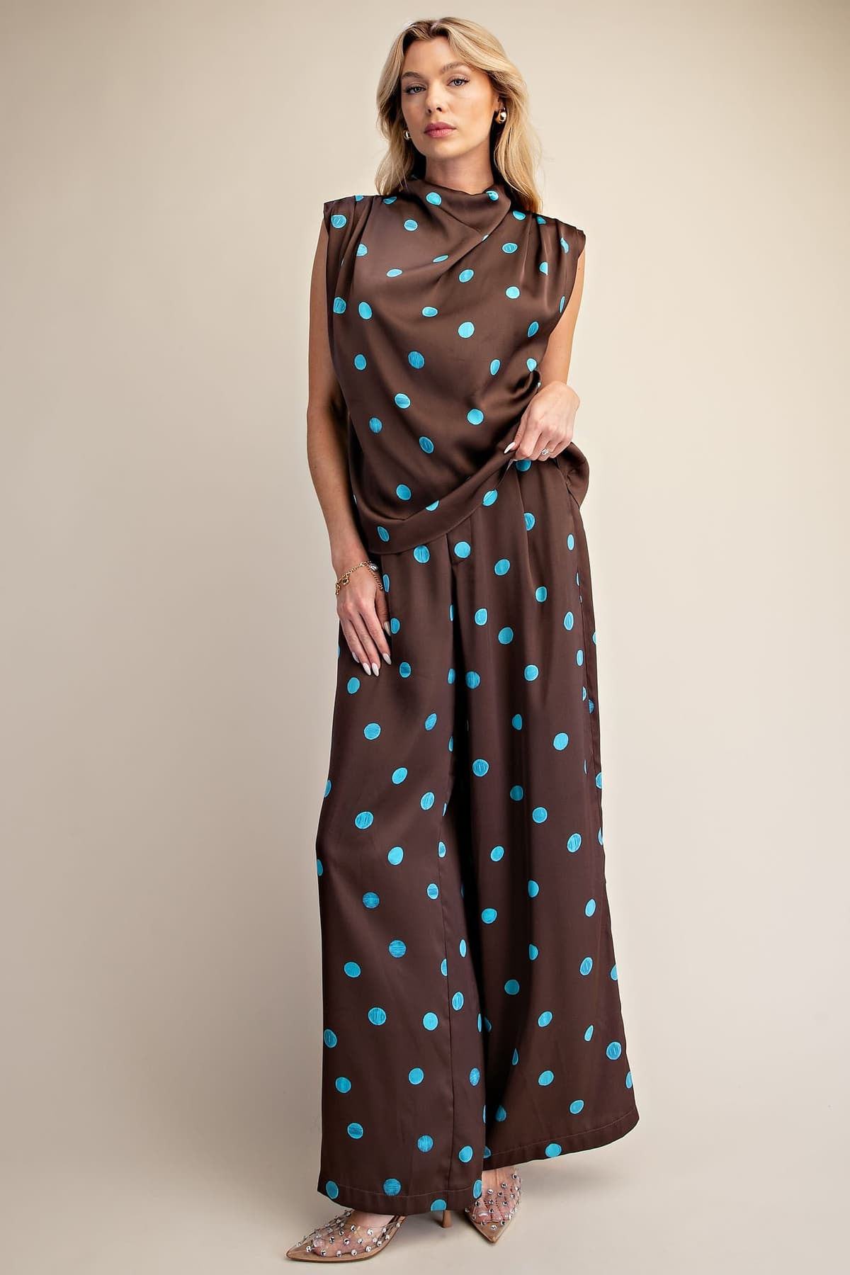 T8234 - BROWN