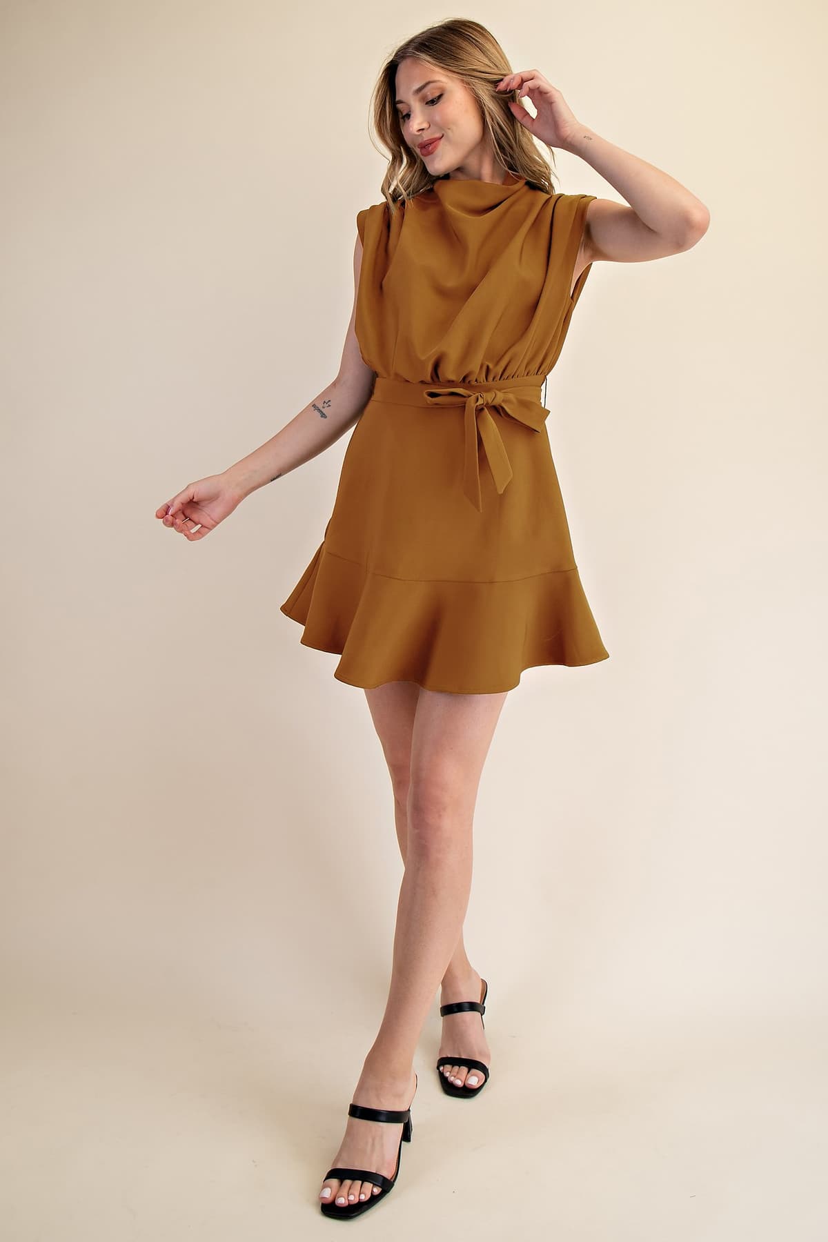 D8243 - CAMEL