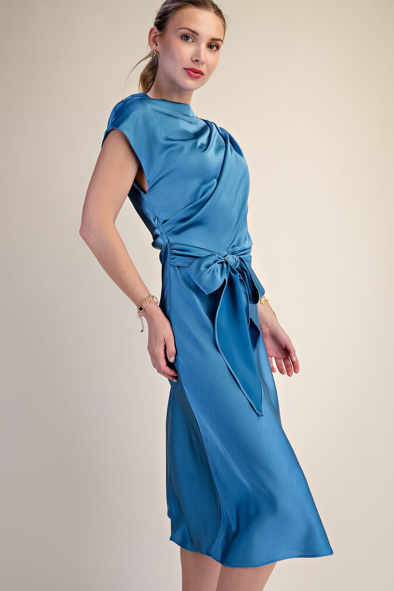D8224 - BLUE
