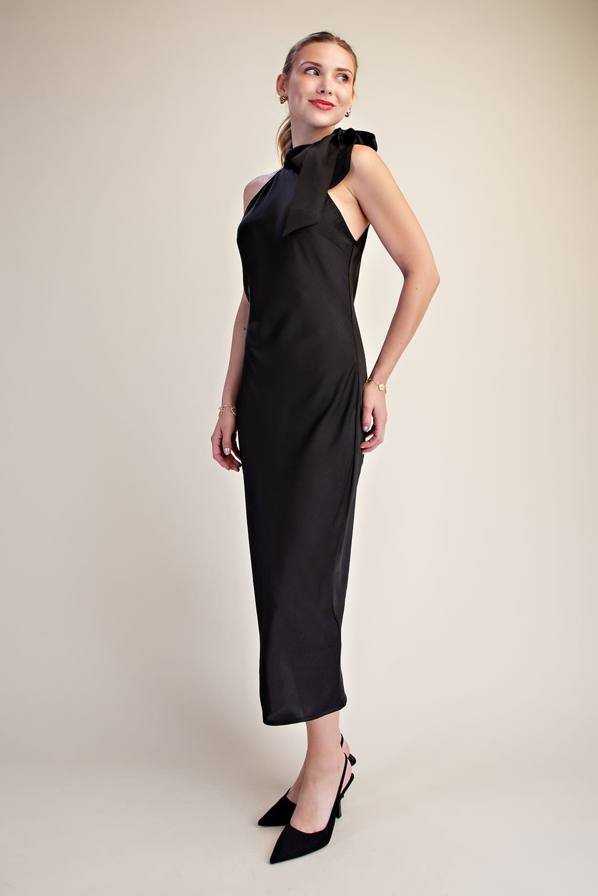 D8225 - BLACK