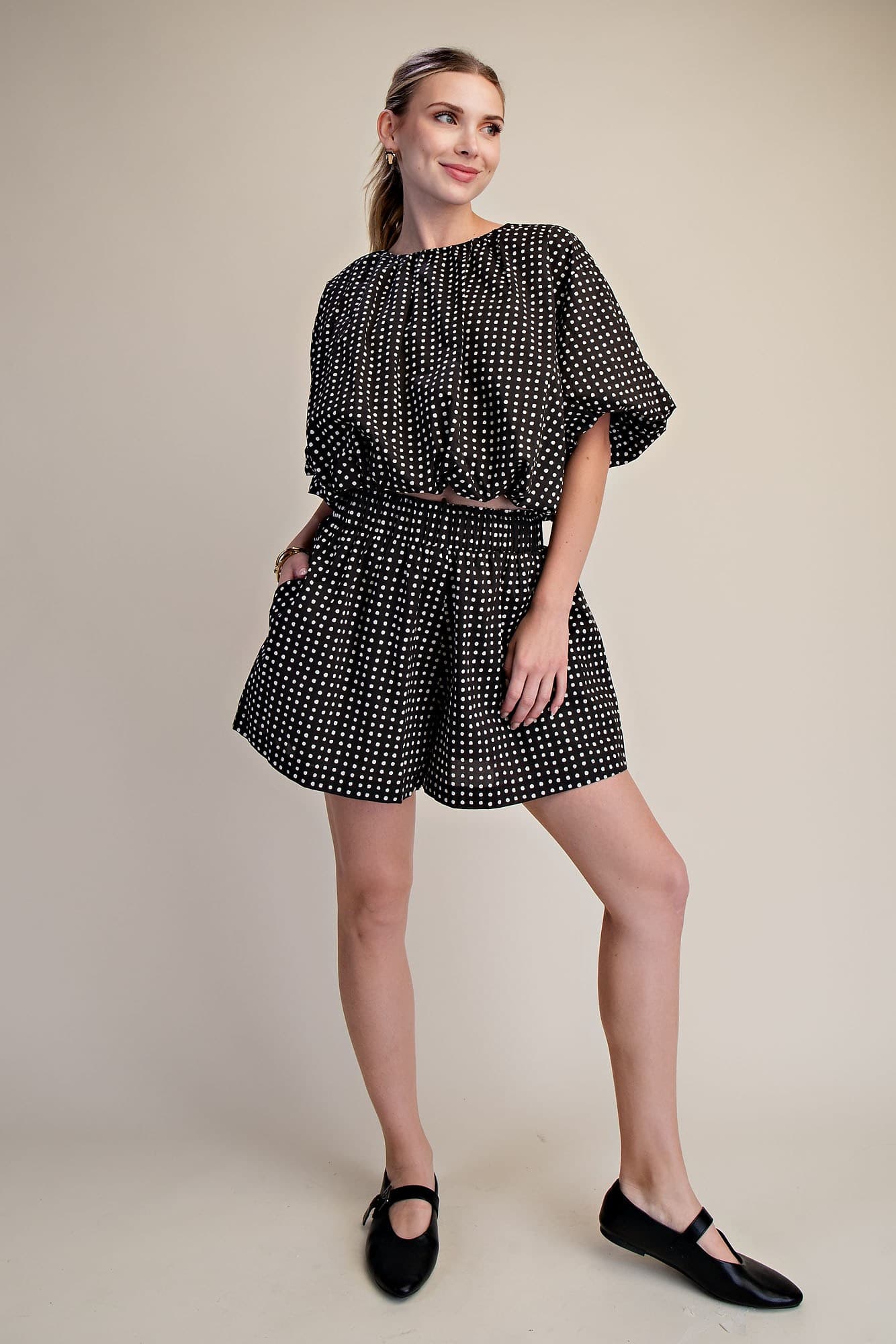 P8226 - BLACK