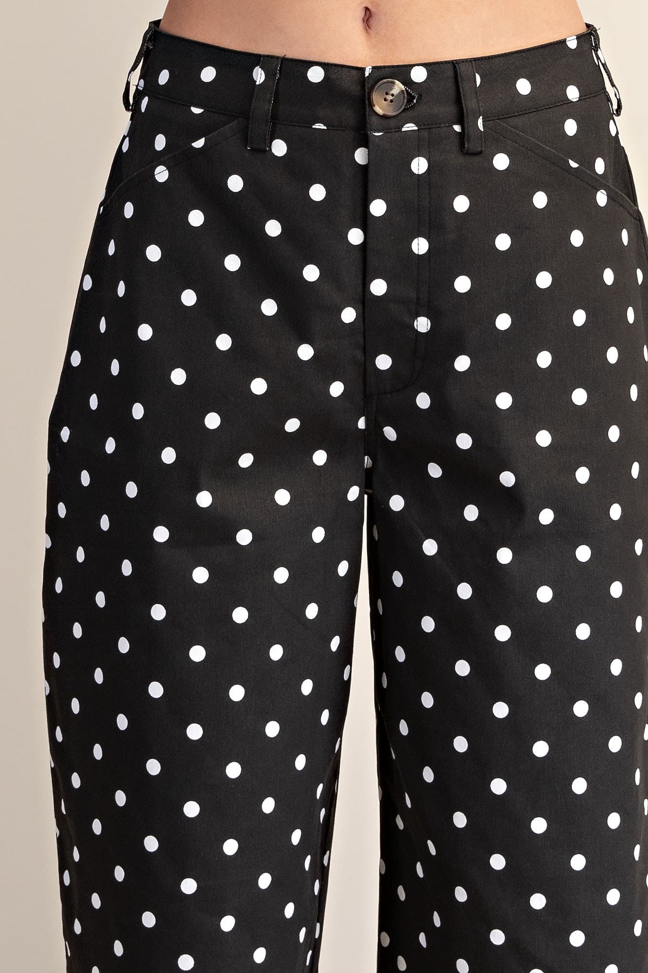 P8239 - BLACK
