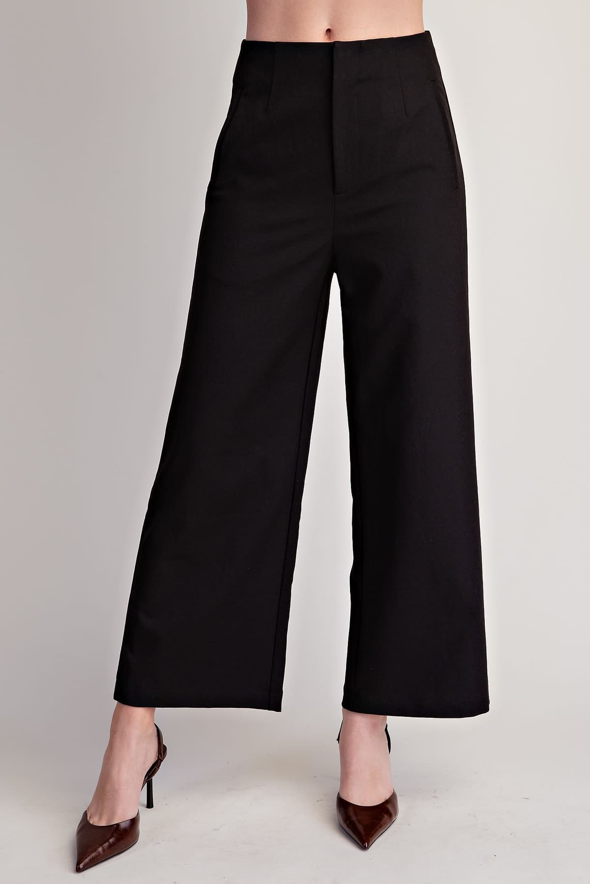 P8242 - BLACK