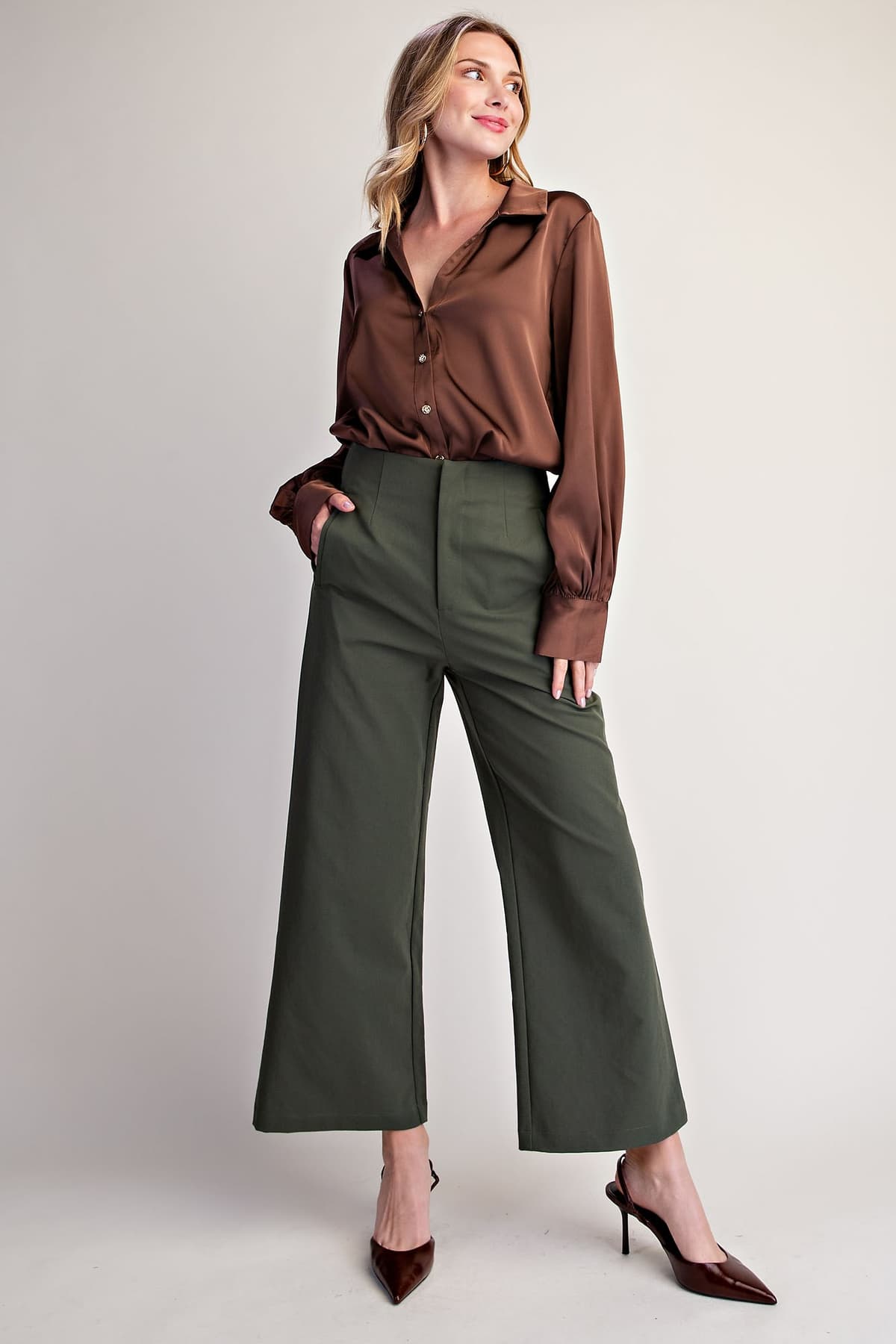 P8242 - OLIVE