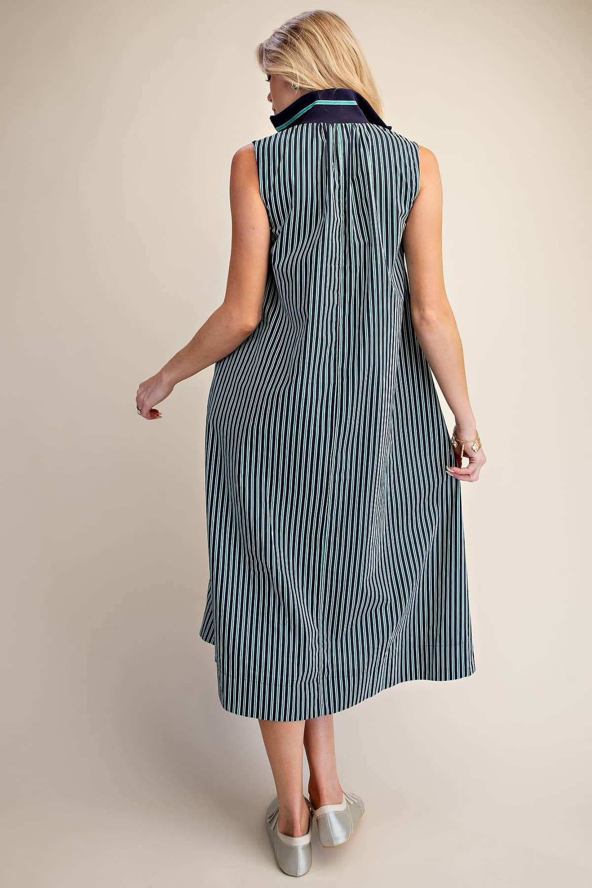 D8211 - NAVY