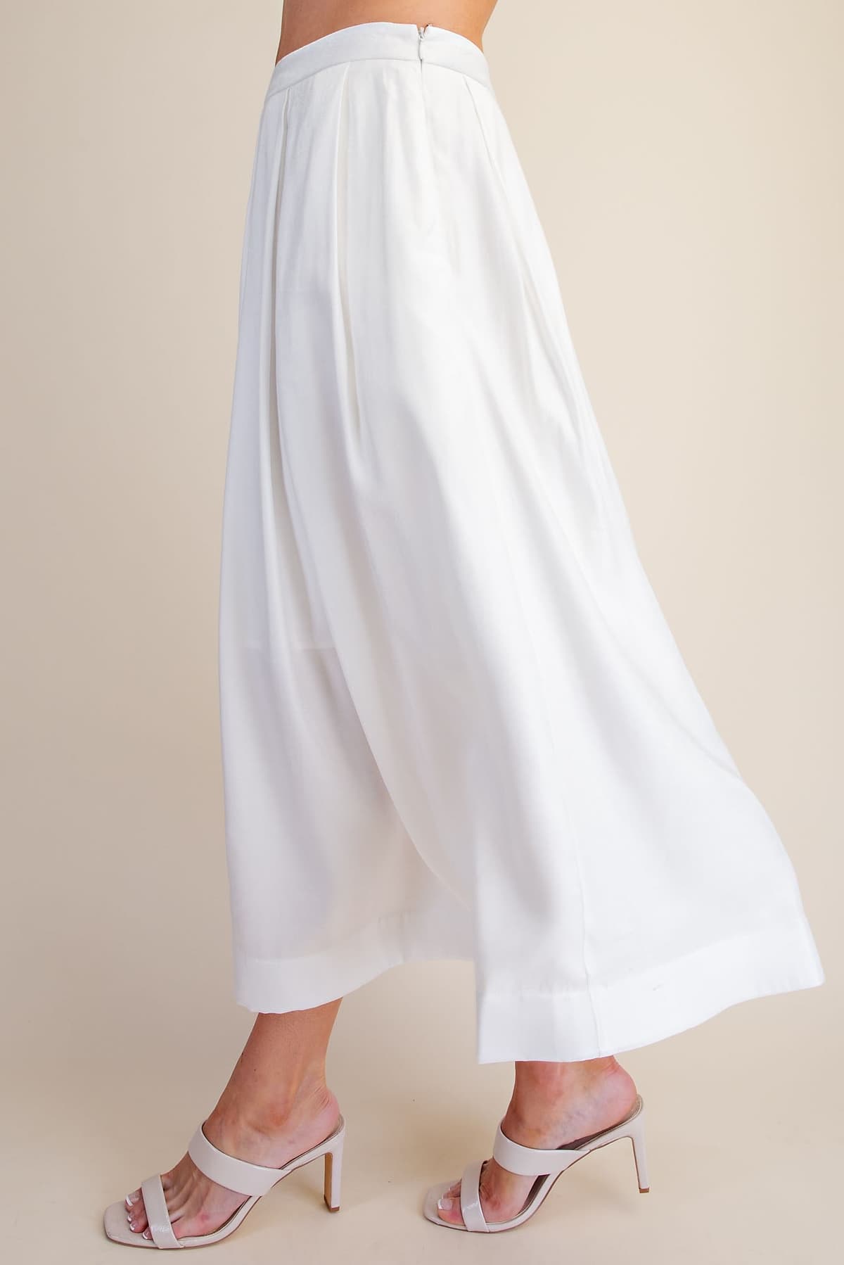 S8249 - WHITE