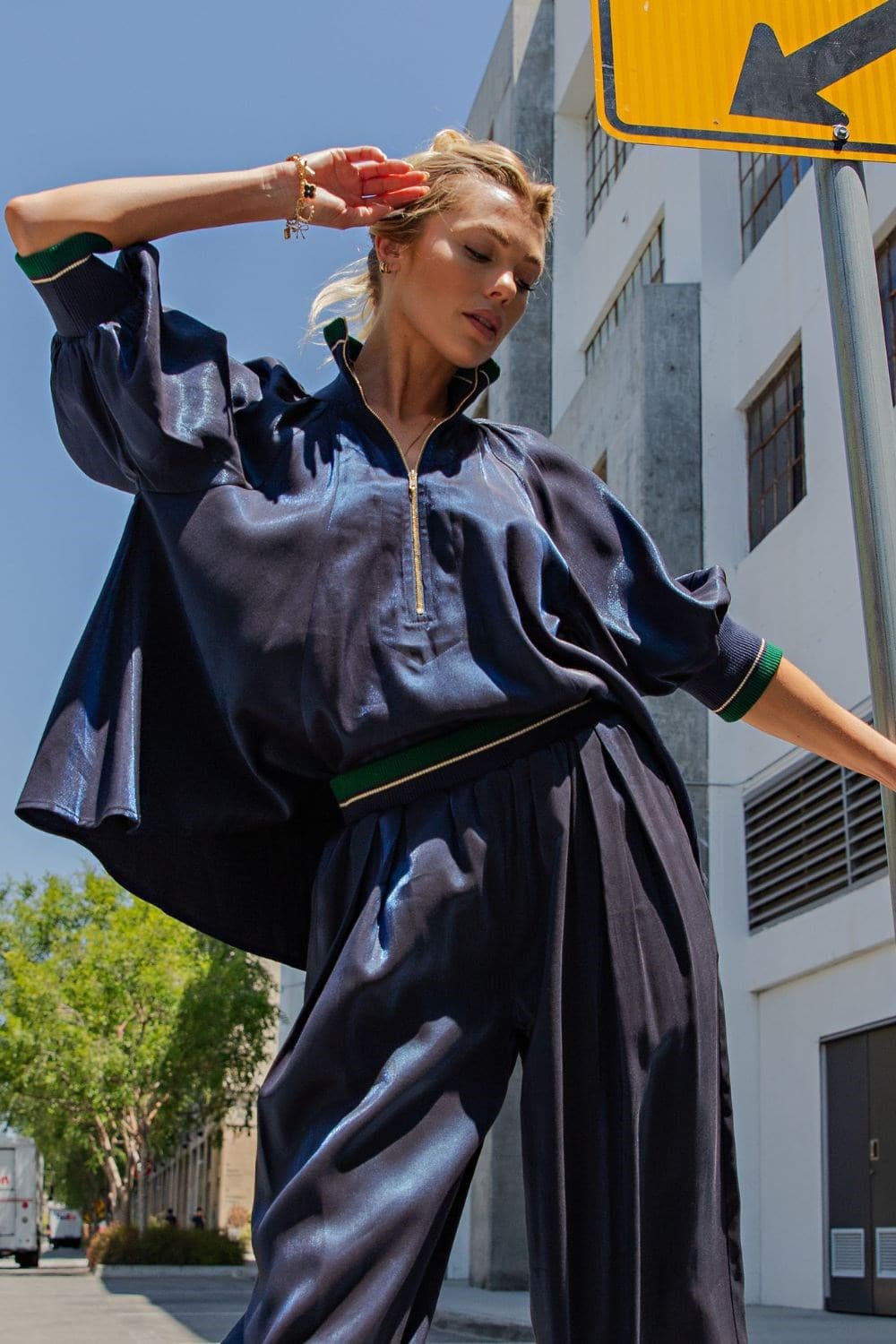 T8261 - NAVY