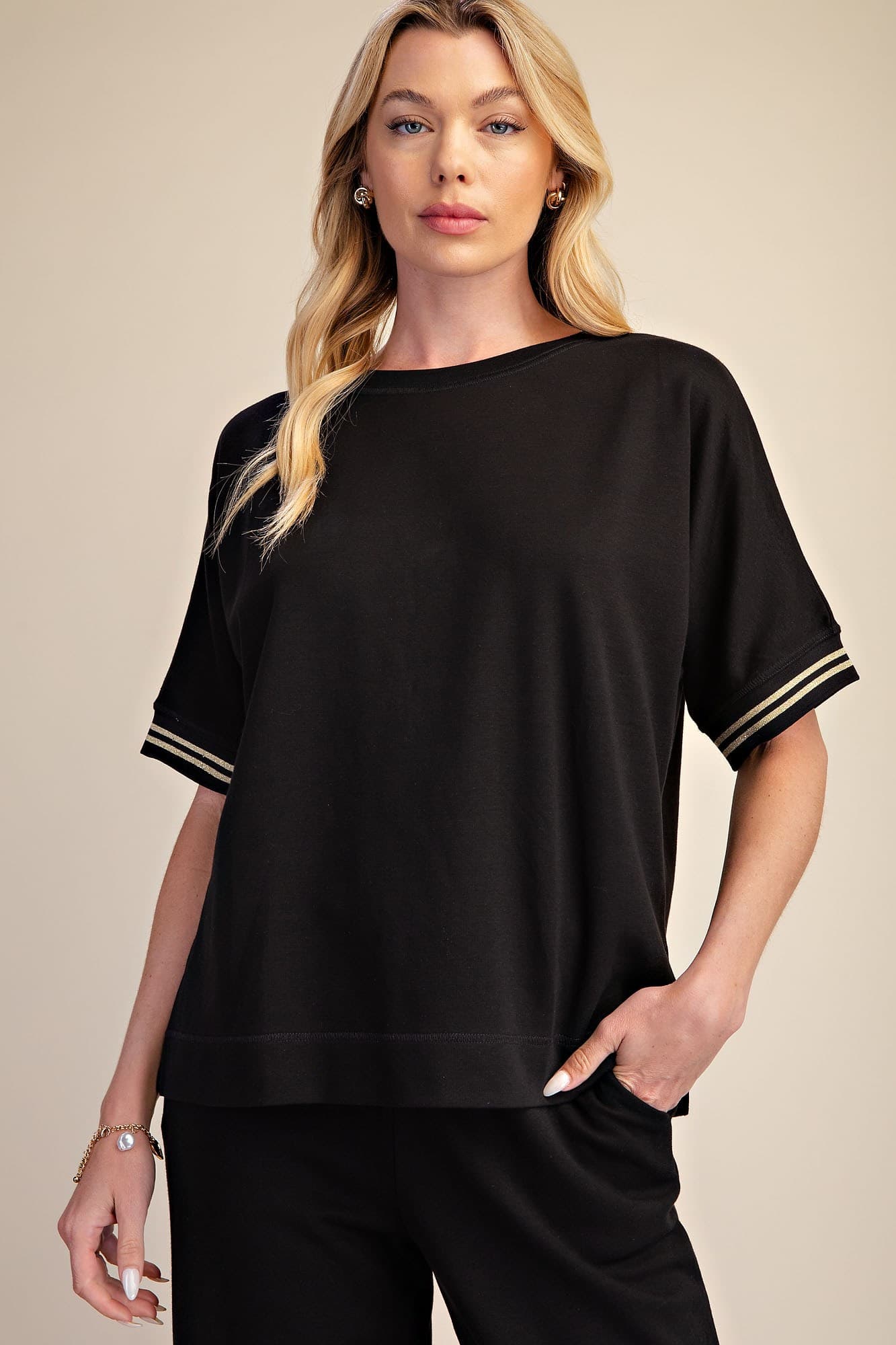 T8217 - BLACK