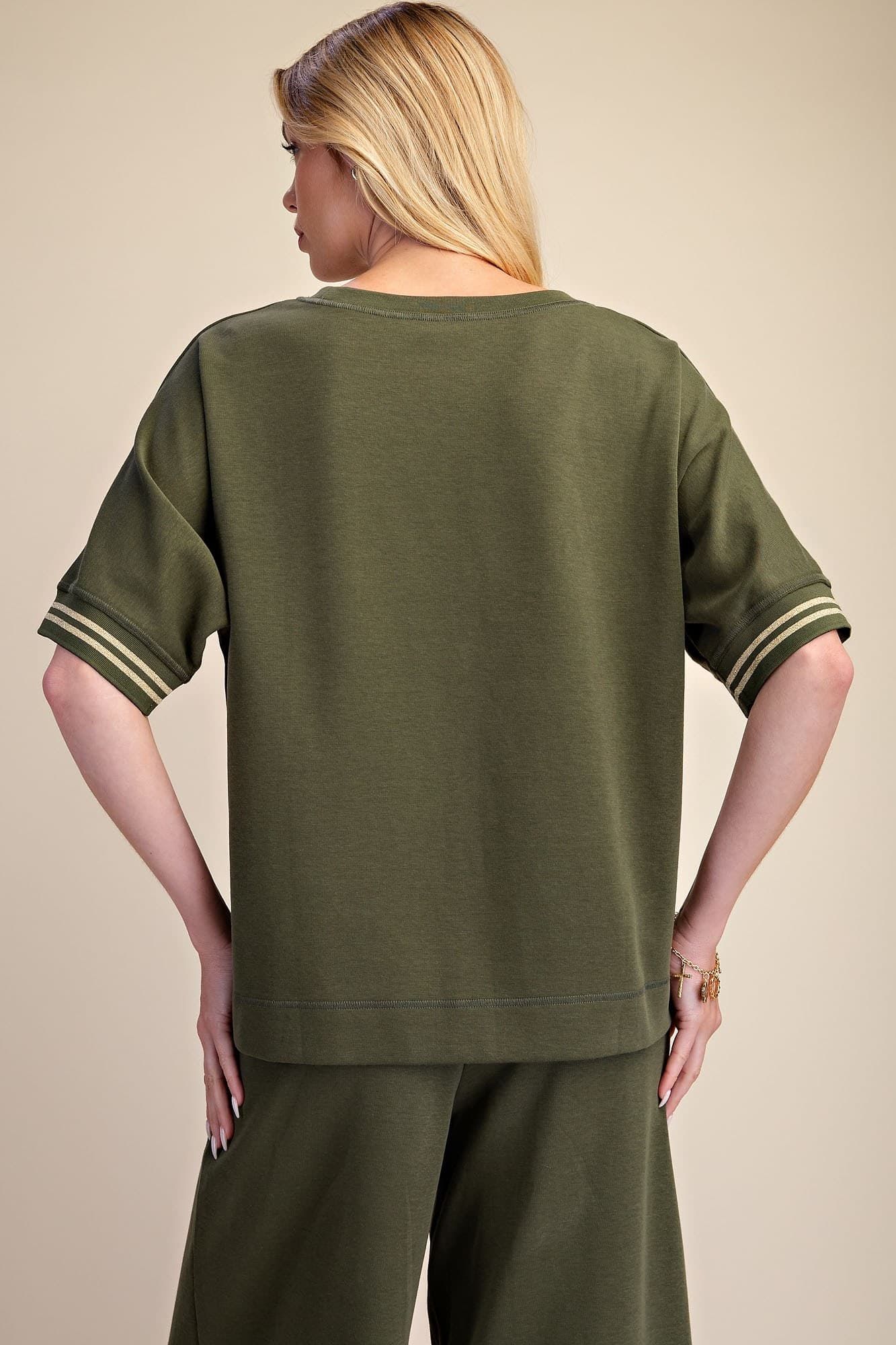 T8217 - OLIVE