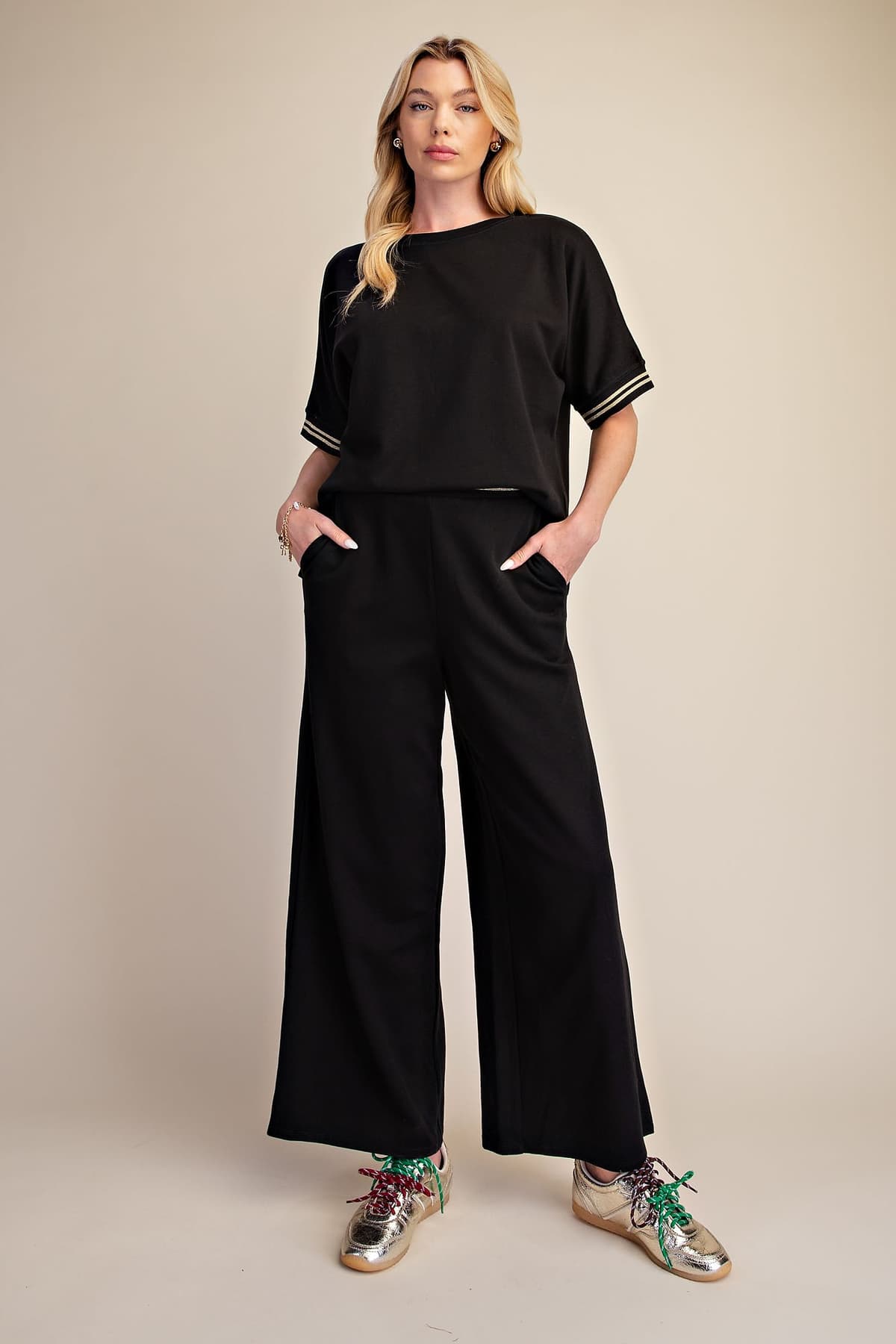 P8218 - BLACK