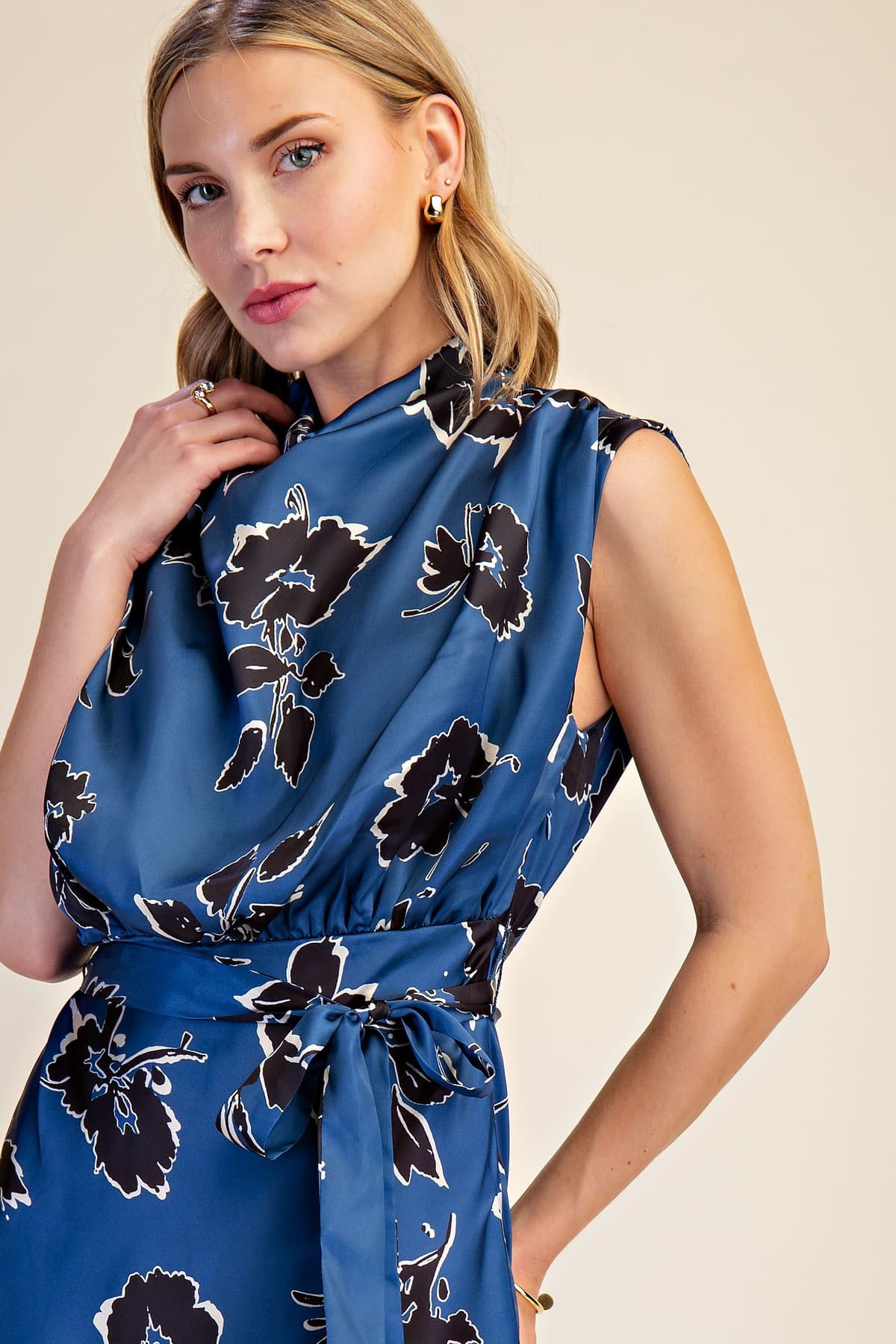 D8318 - NAVY