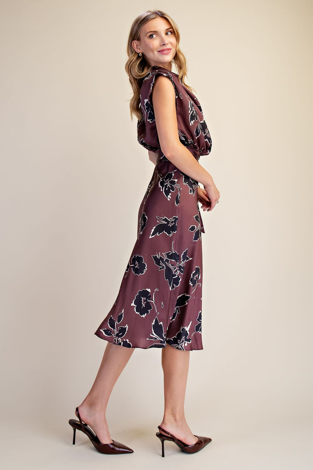 D8318 - BROWN