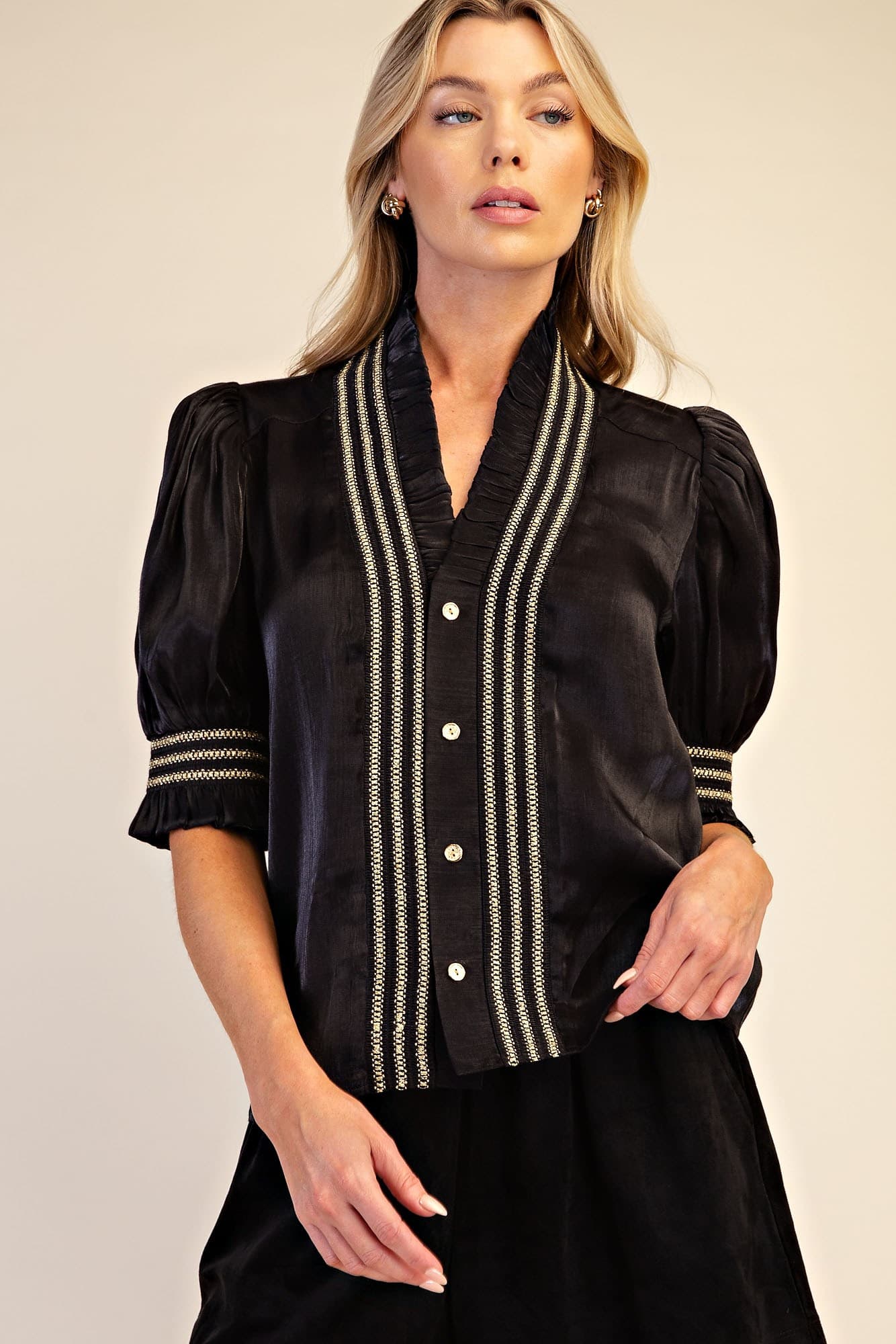 T8320 - BLACK