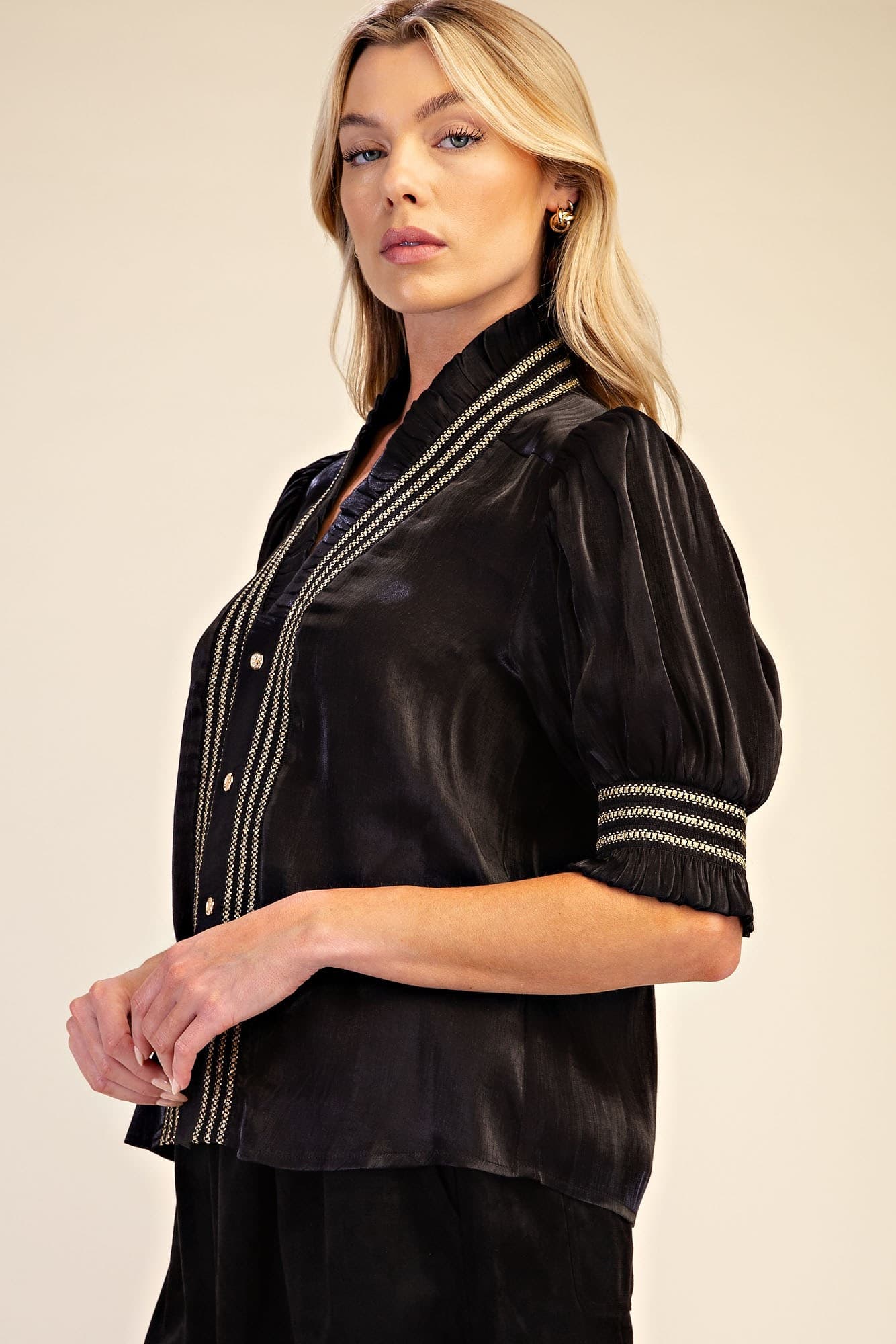 T8320 - BLACK