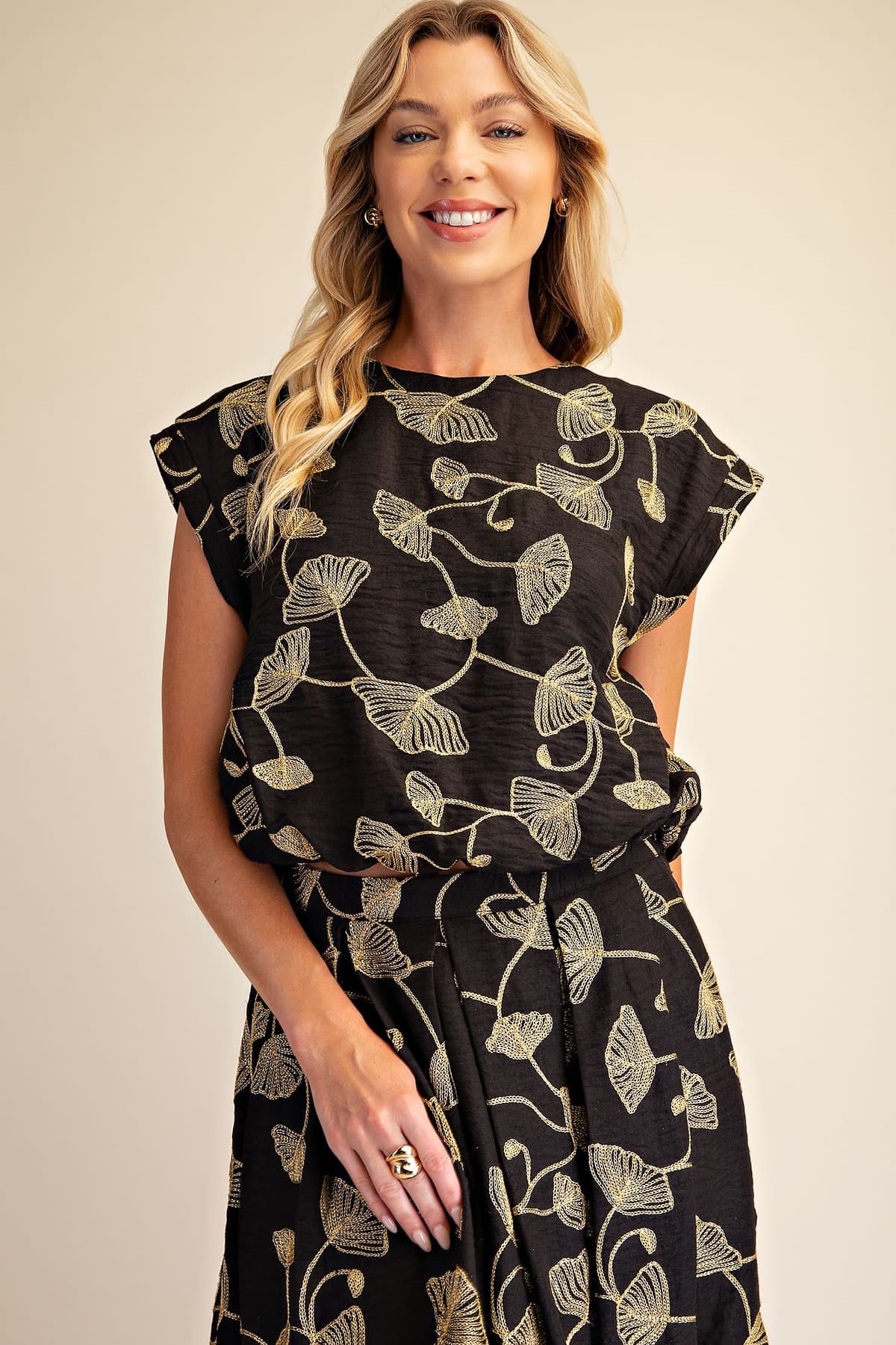 T8276 - BLACK