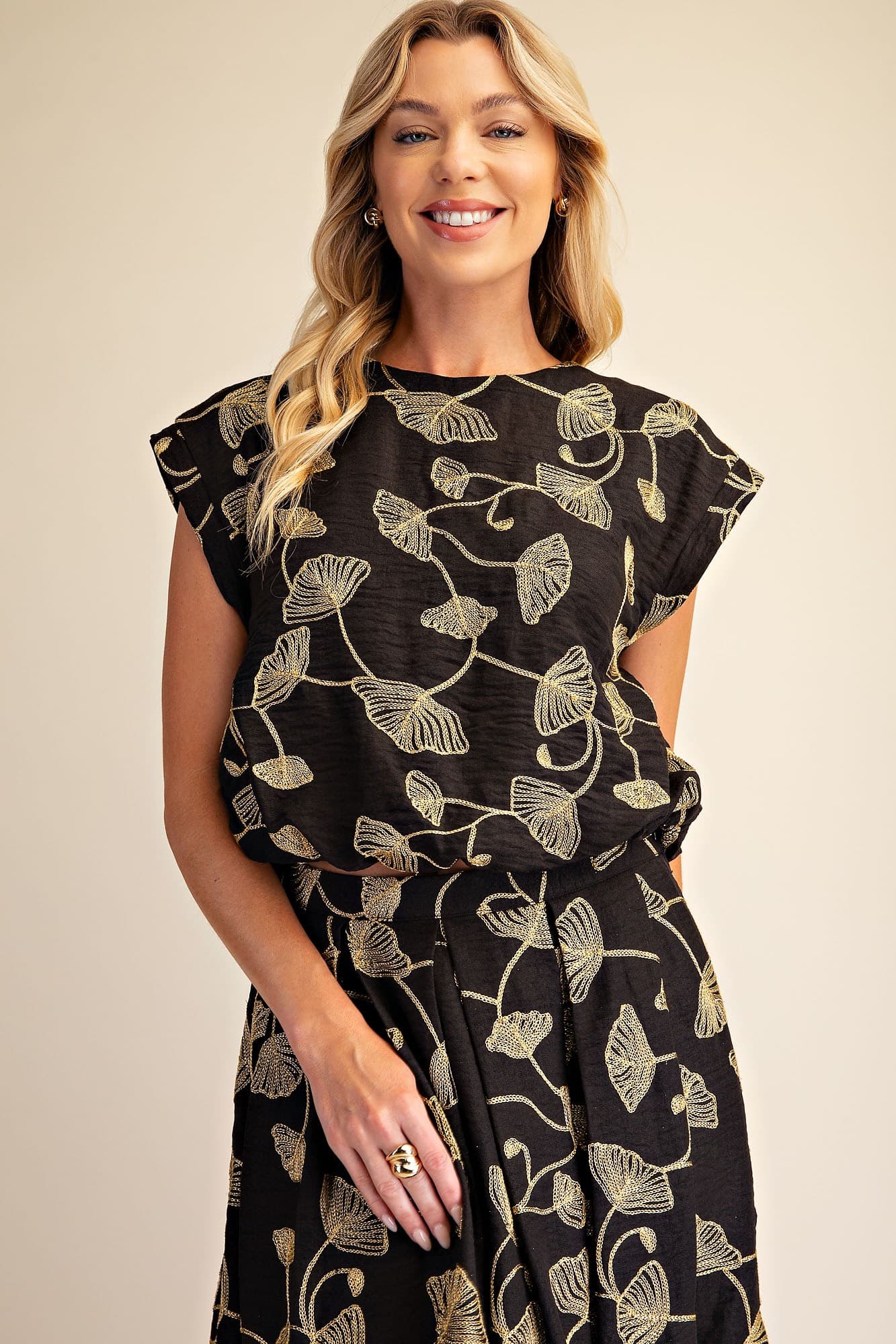 T8276 - BLACK