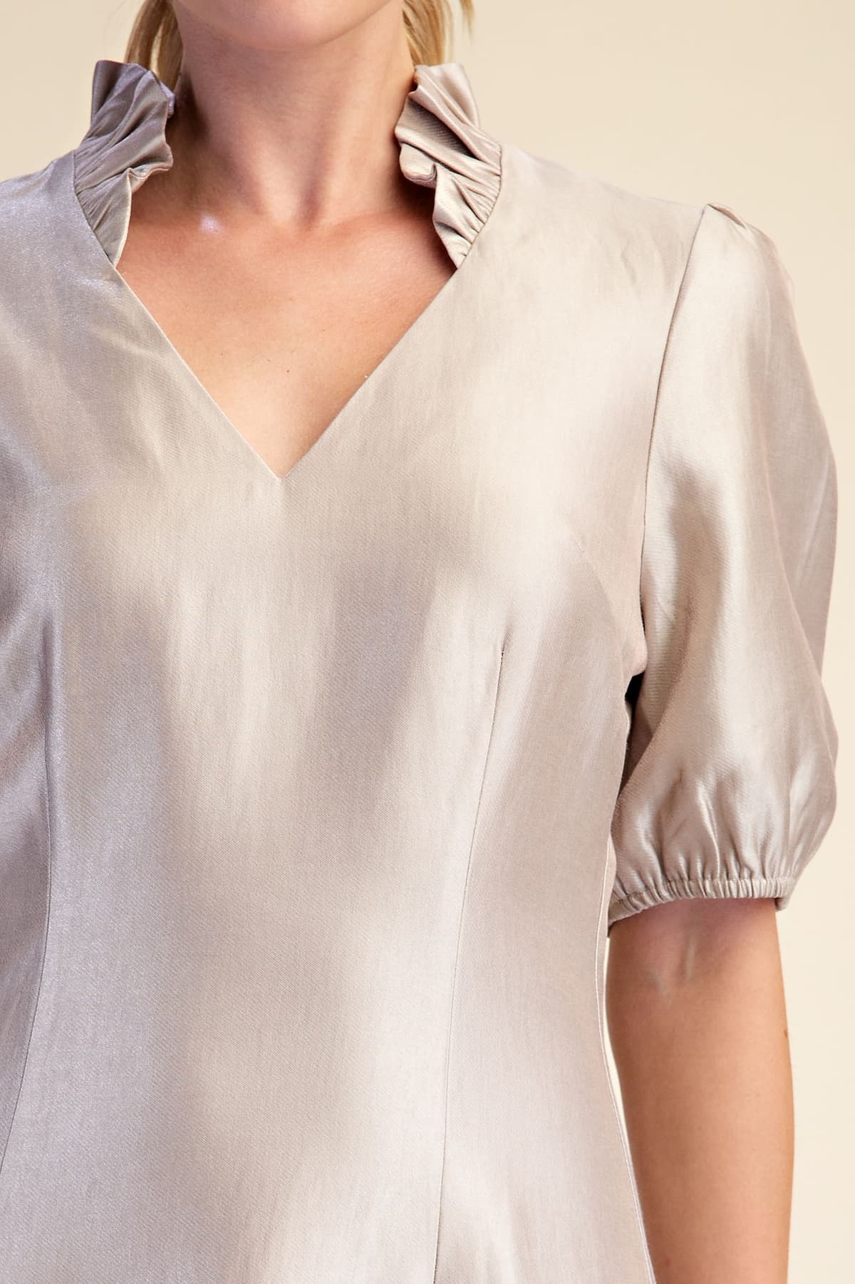 D8251 - CHAMPAGNE