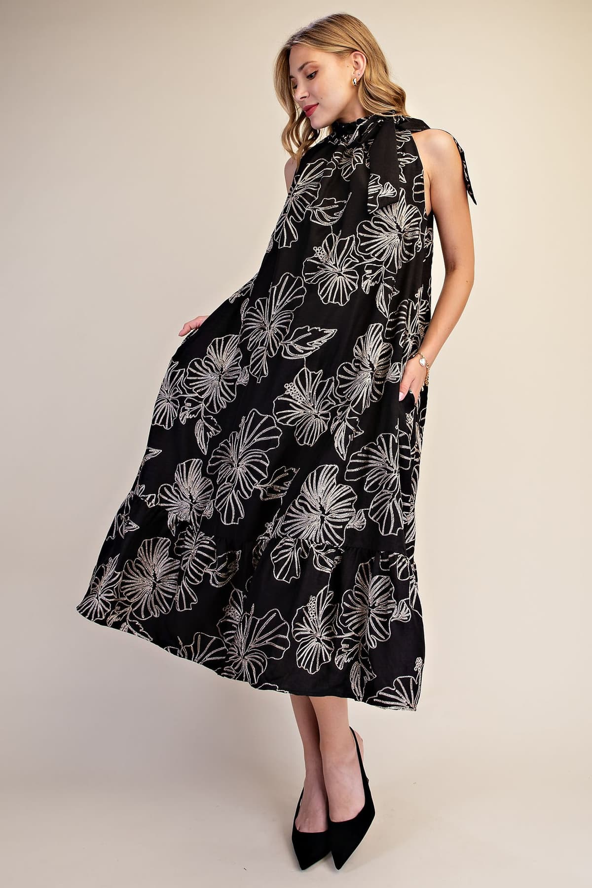 D8285 - BLACK